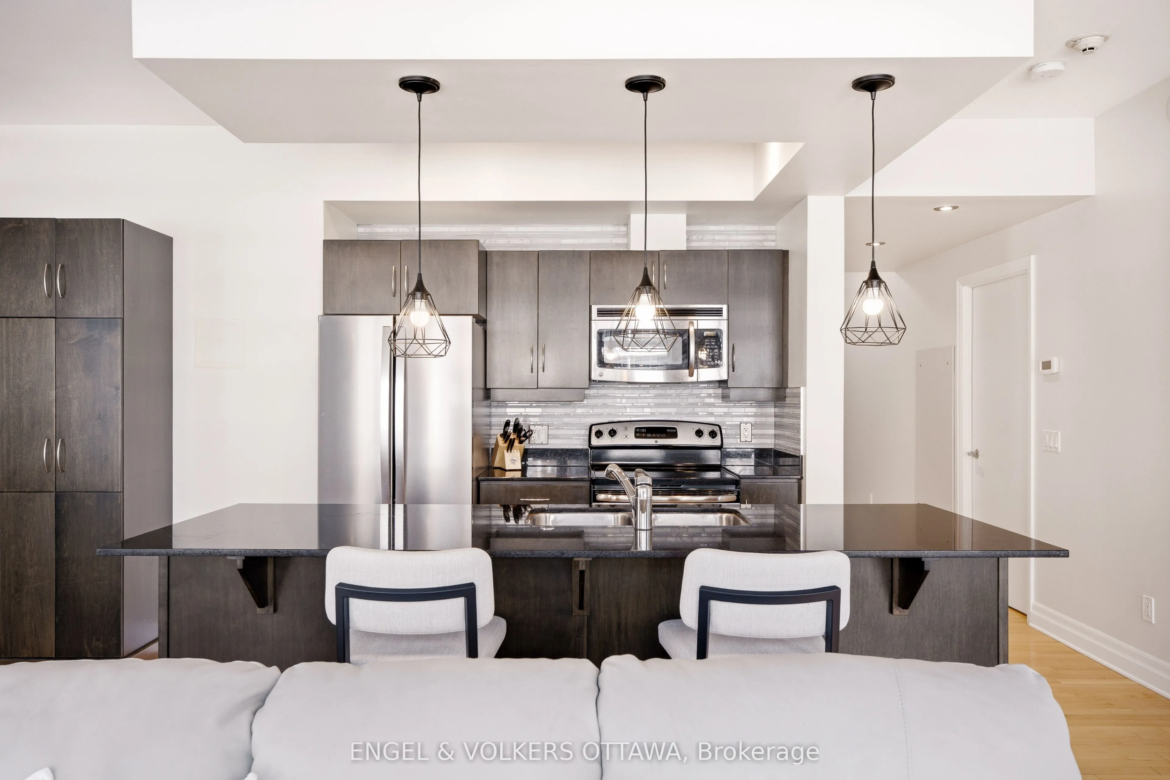 235 Kent Street #711