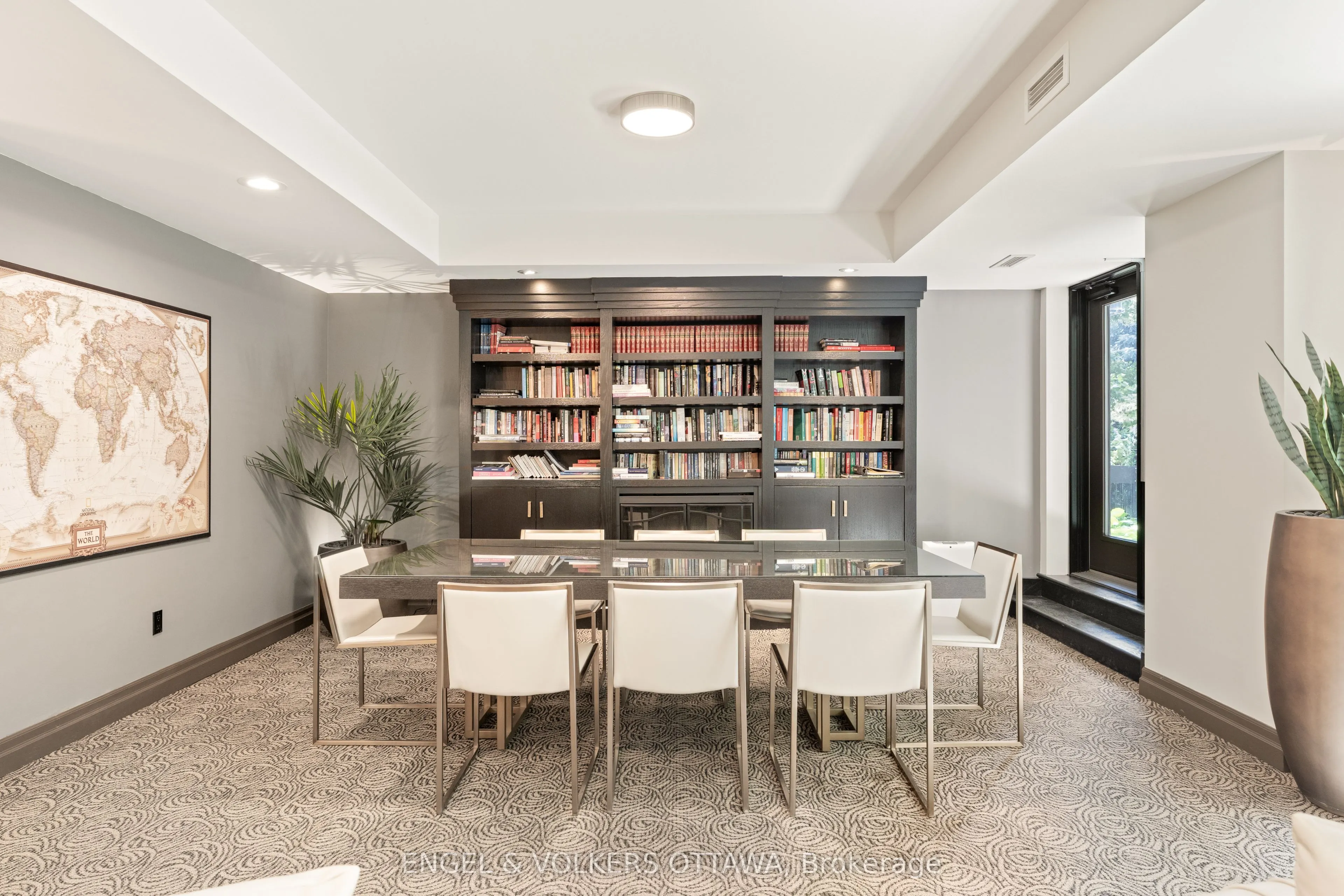 235 Kent Street #711