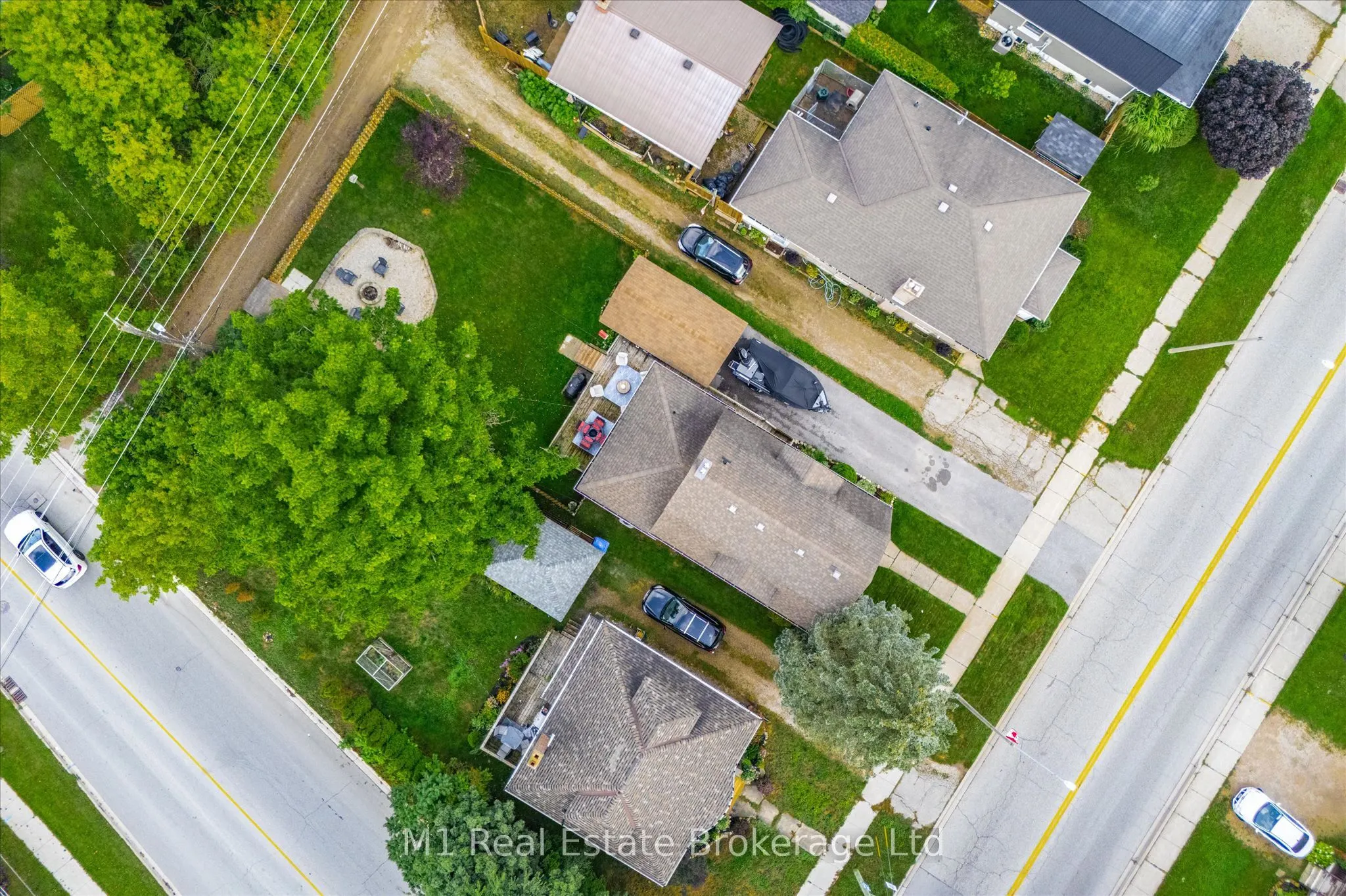 691 St Andrew Street W