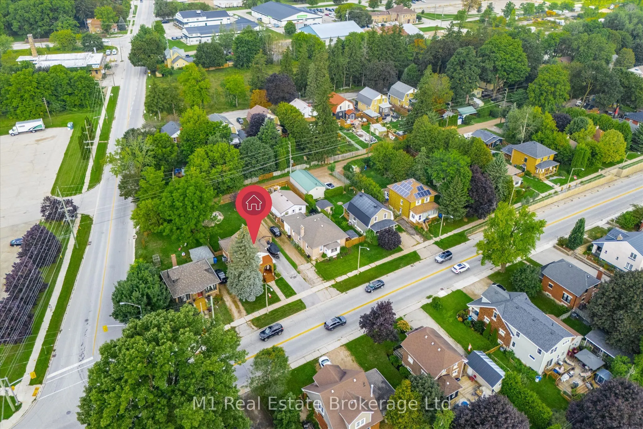 691 St Andrew Street W