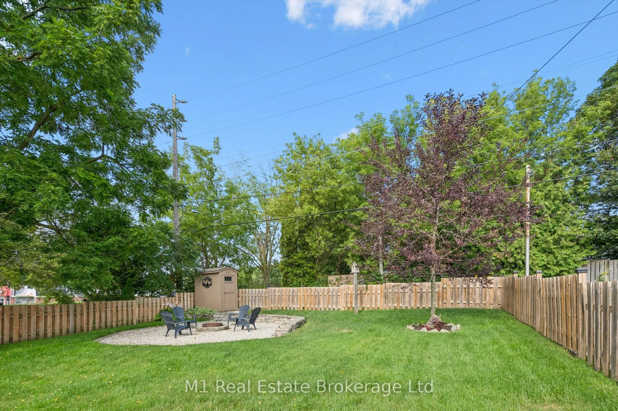 691 St Andrew Street W