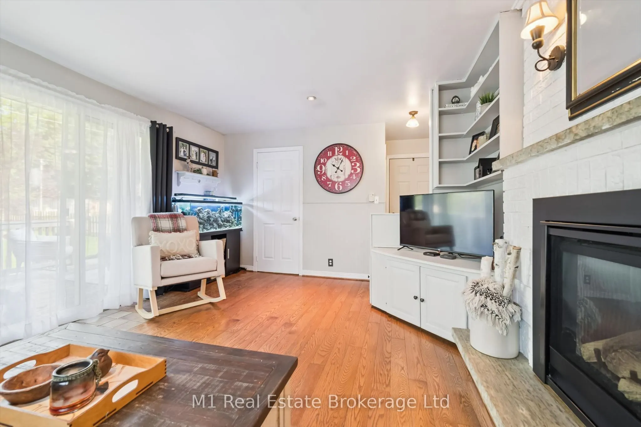 691 St Andrew Street W