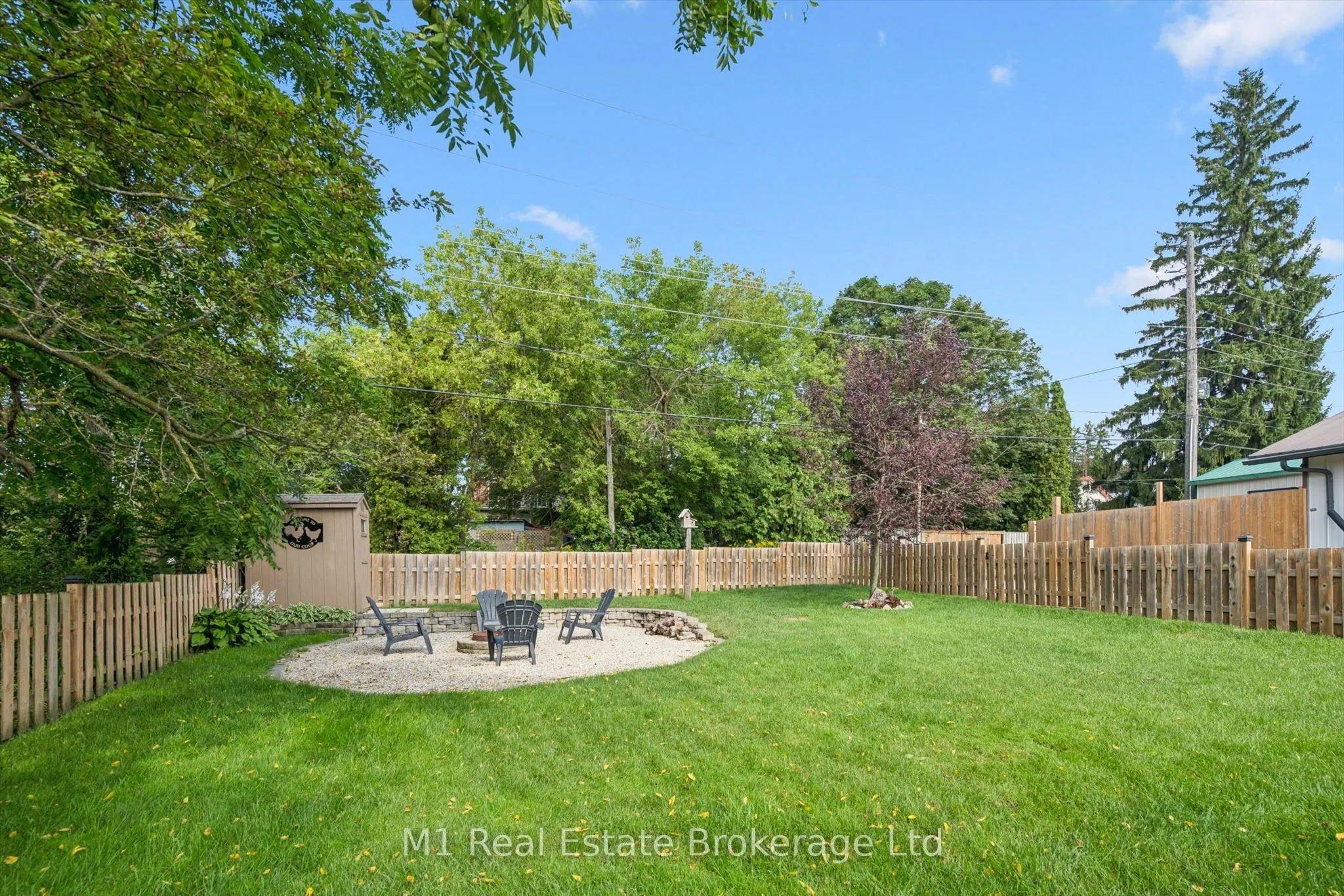 691 St Andrew Street W