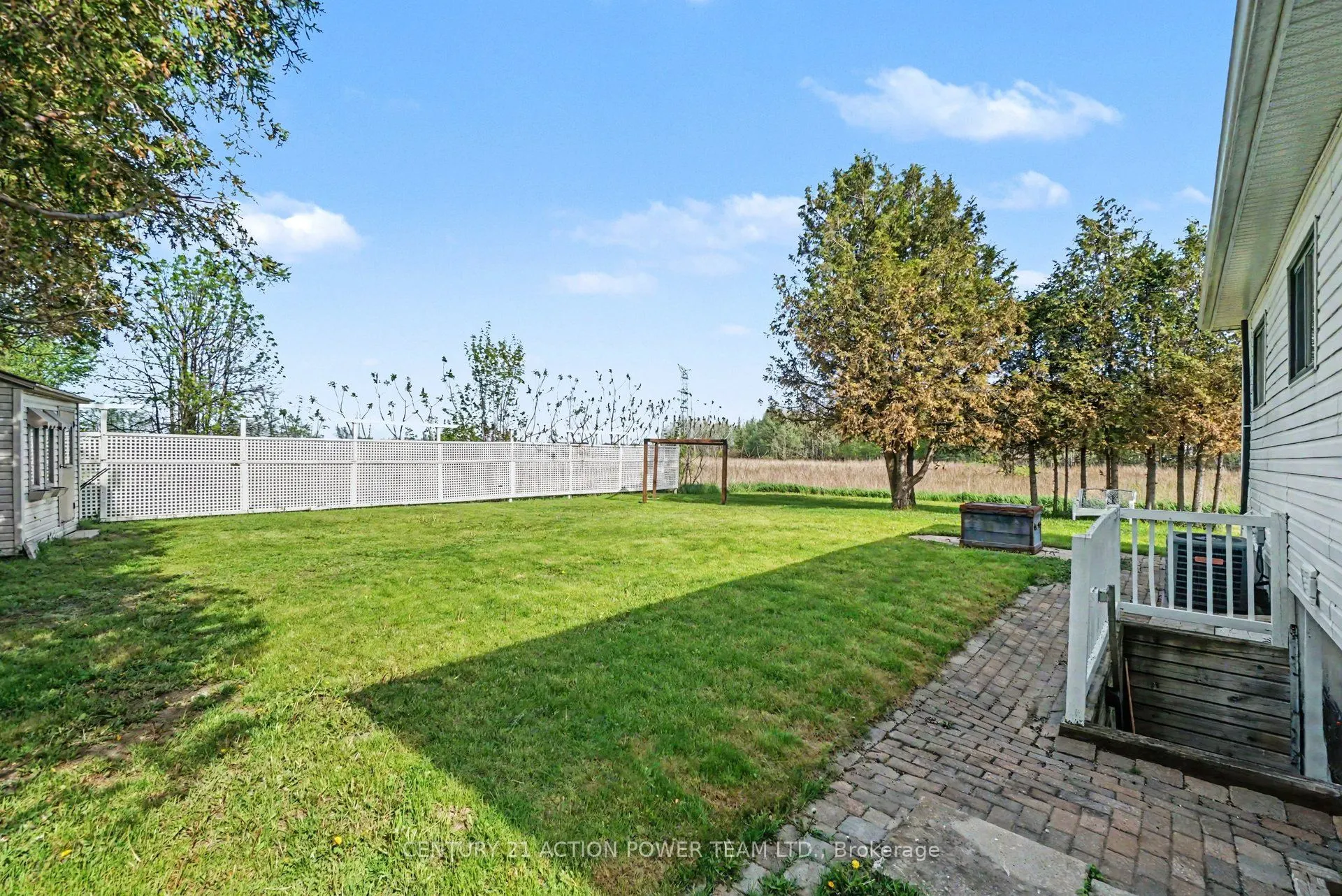 2147 Mer Bleue Road