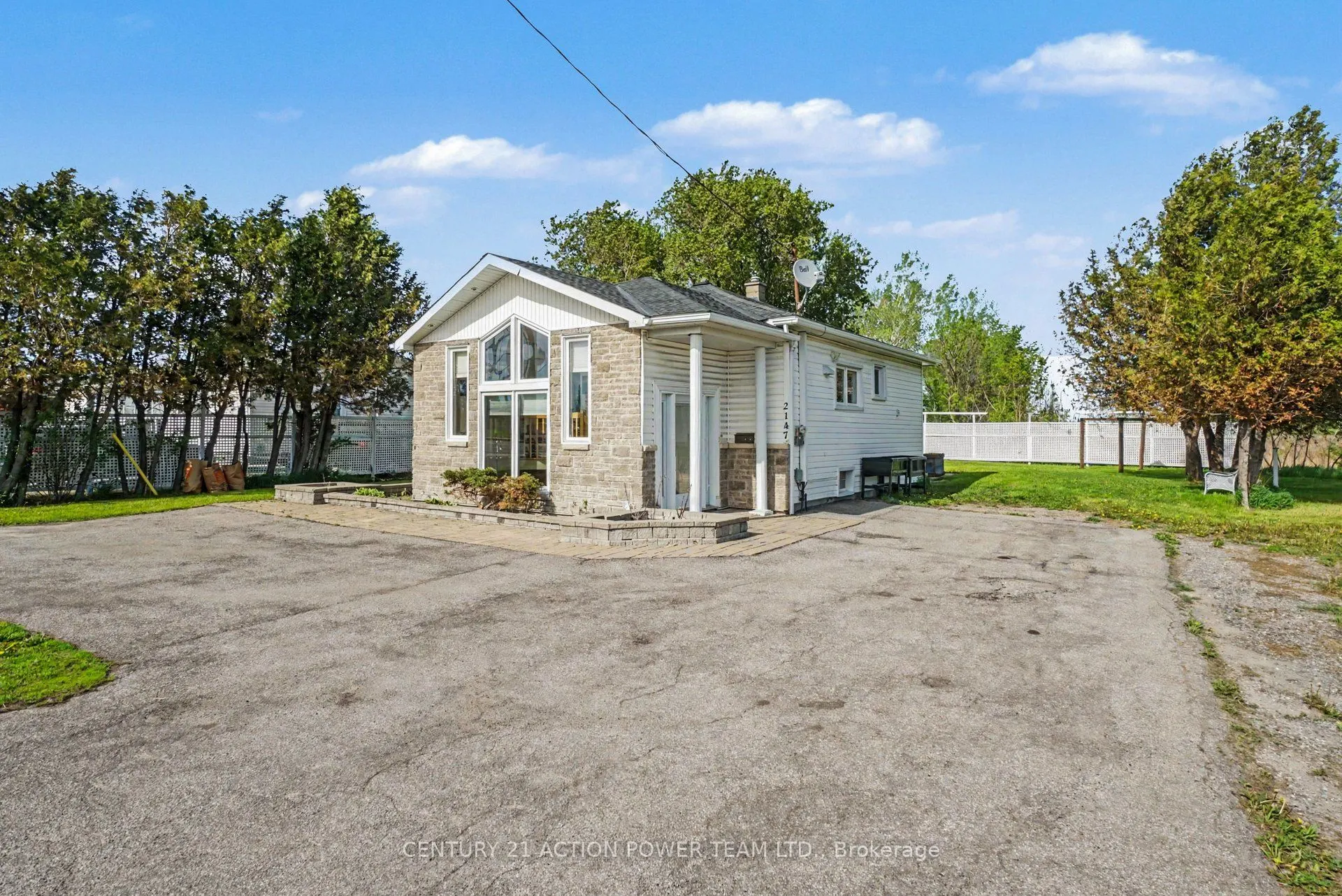 2147 Mer Bleue Road