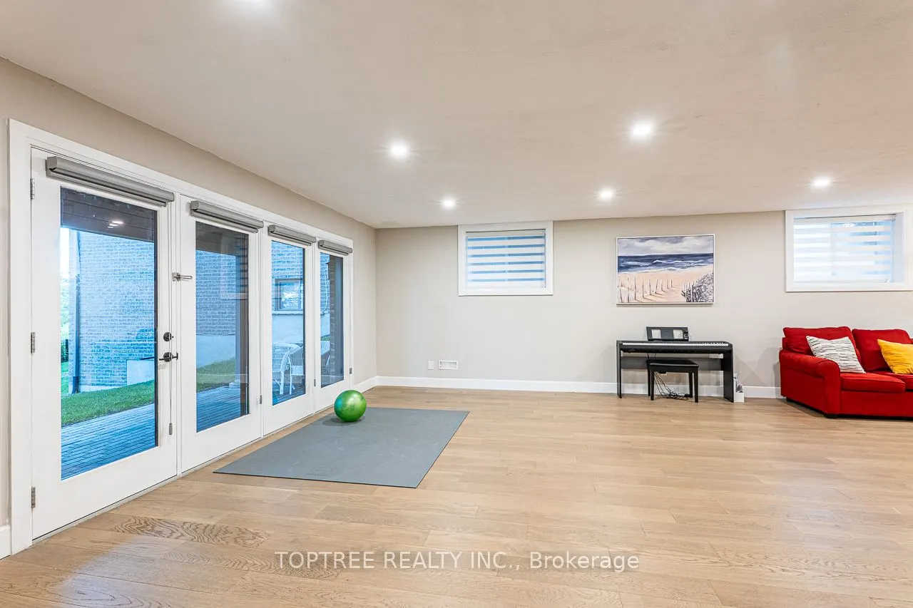 2290 Torrey Pines Way #29