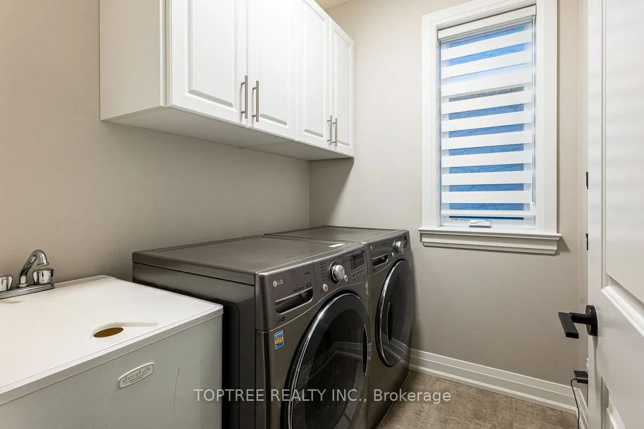 2290 Torrey Pines Way #29