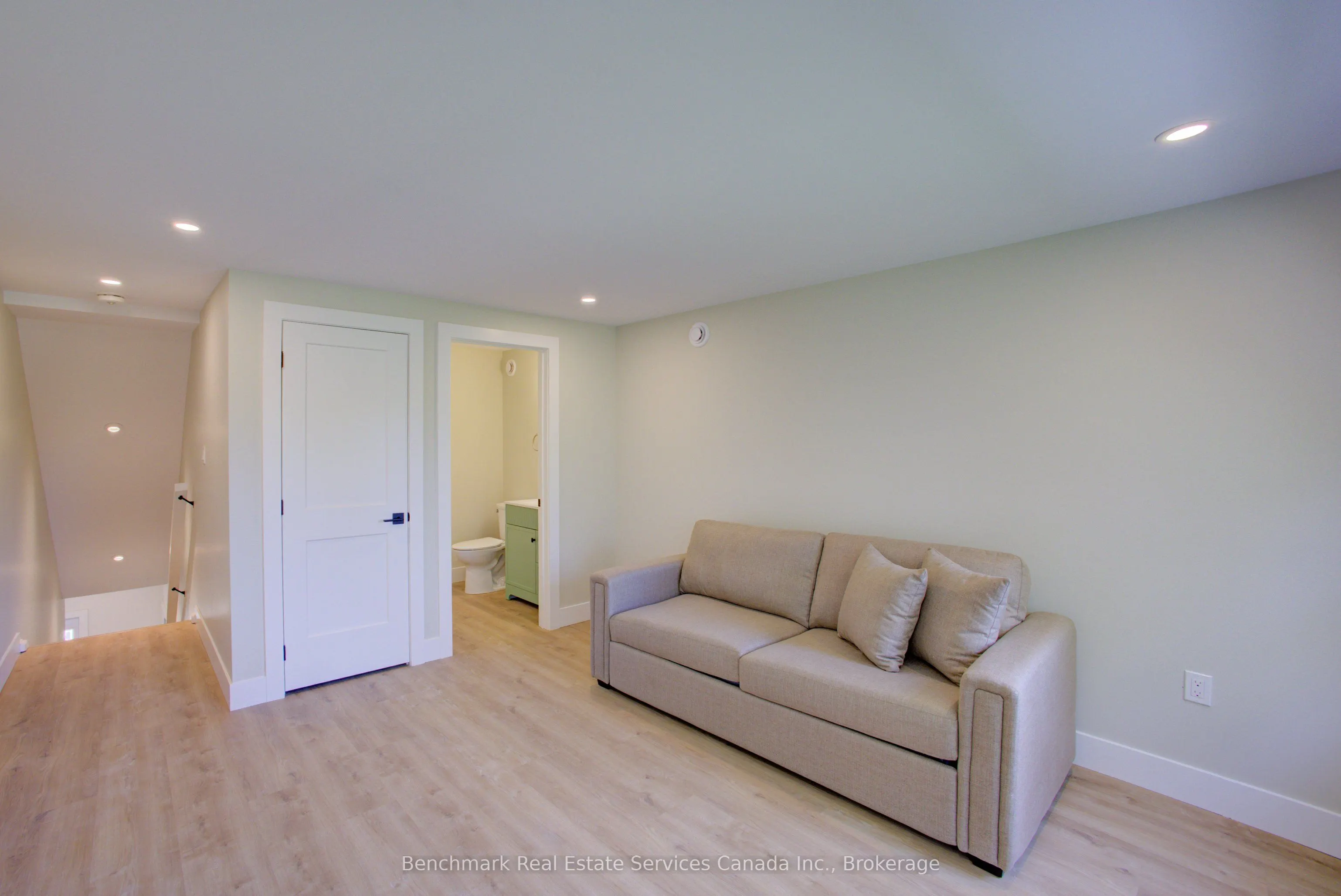 1182 Queen Street #18
