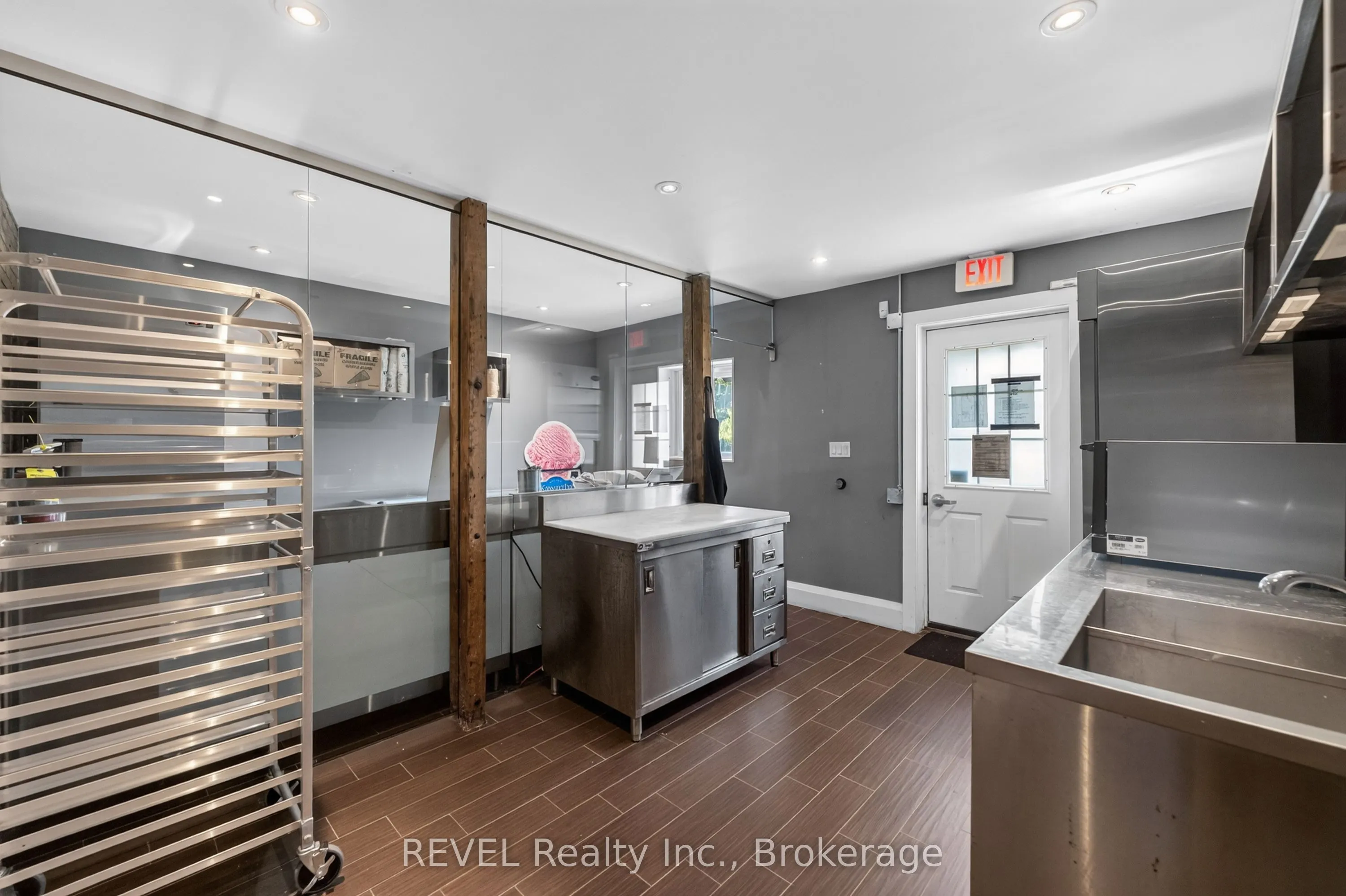 111 Niagara Boulevard #1