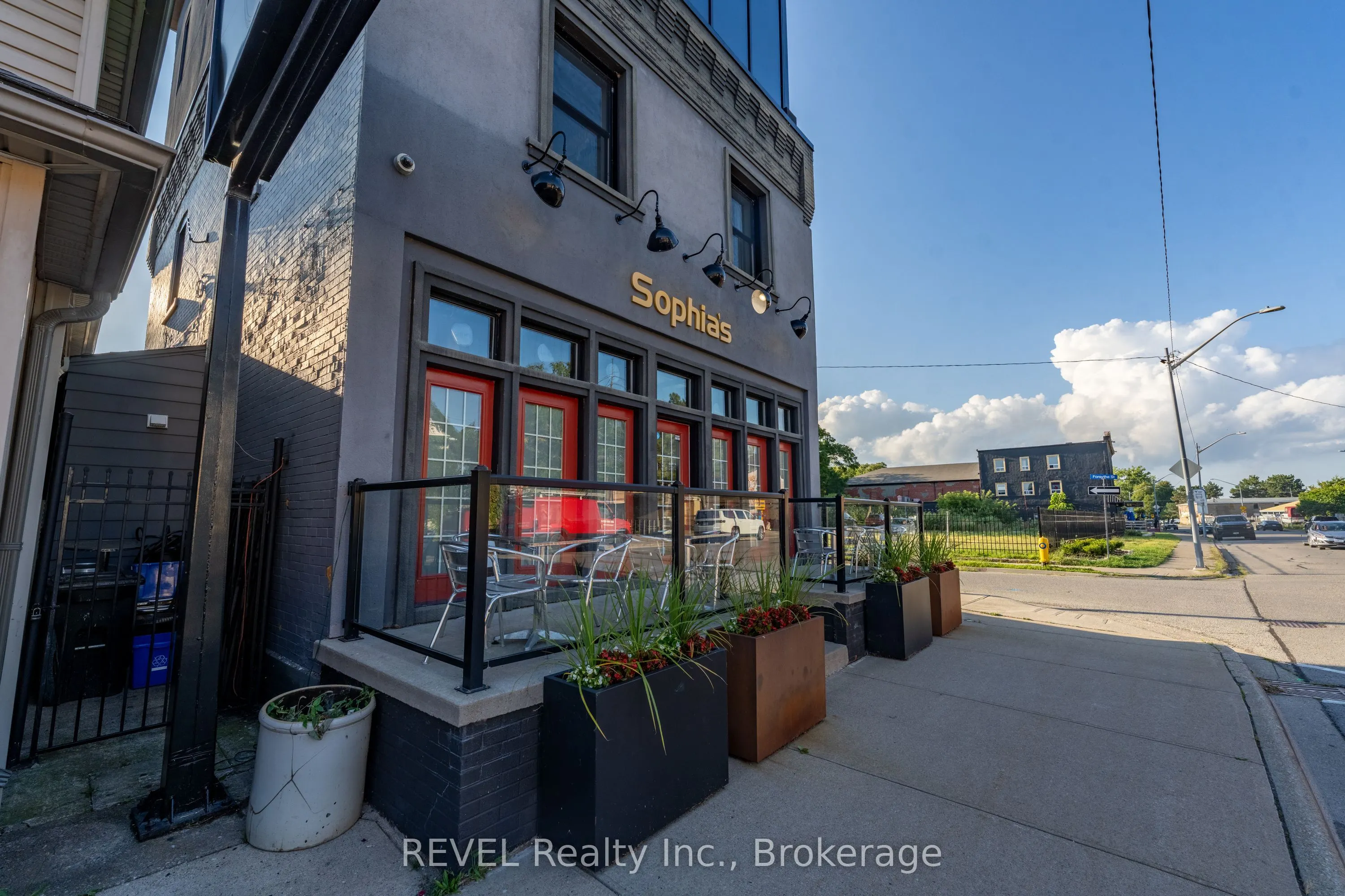 111 Niagara Boulevard #1