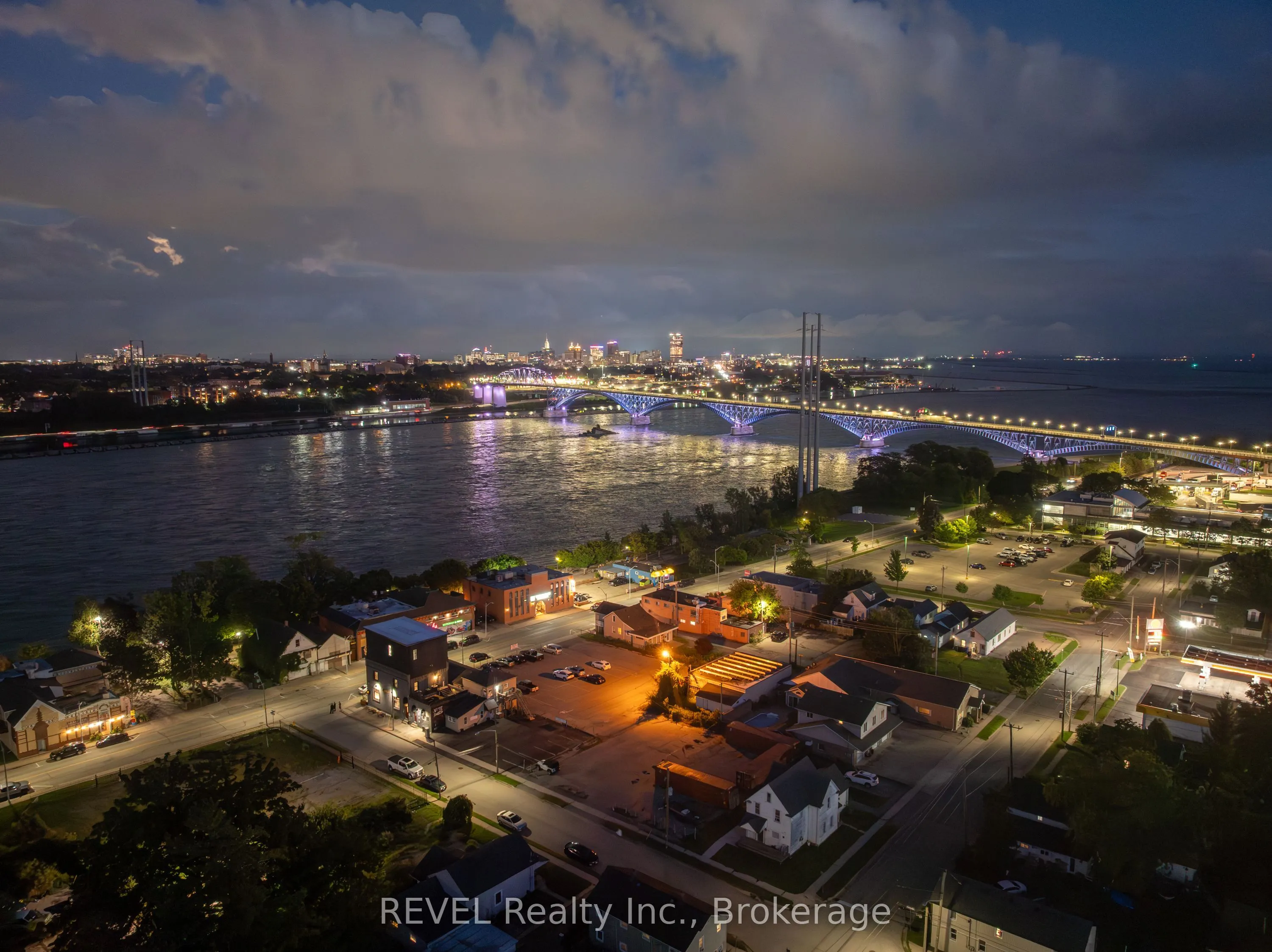 111 Niagara Boulevard #1