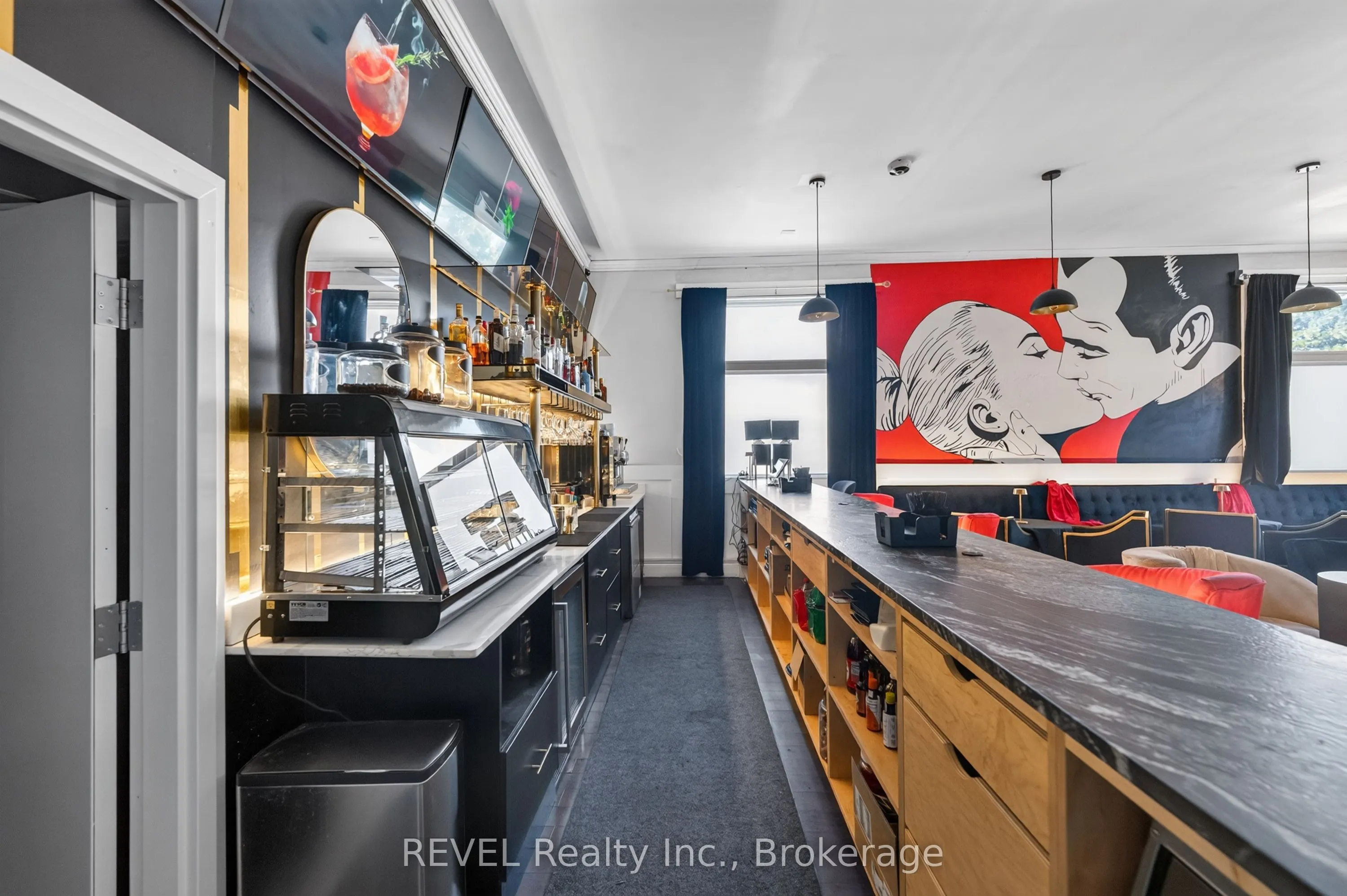 111 Niagara Boulevard #1