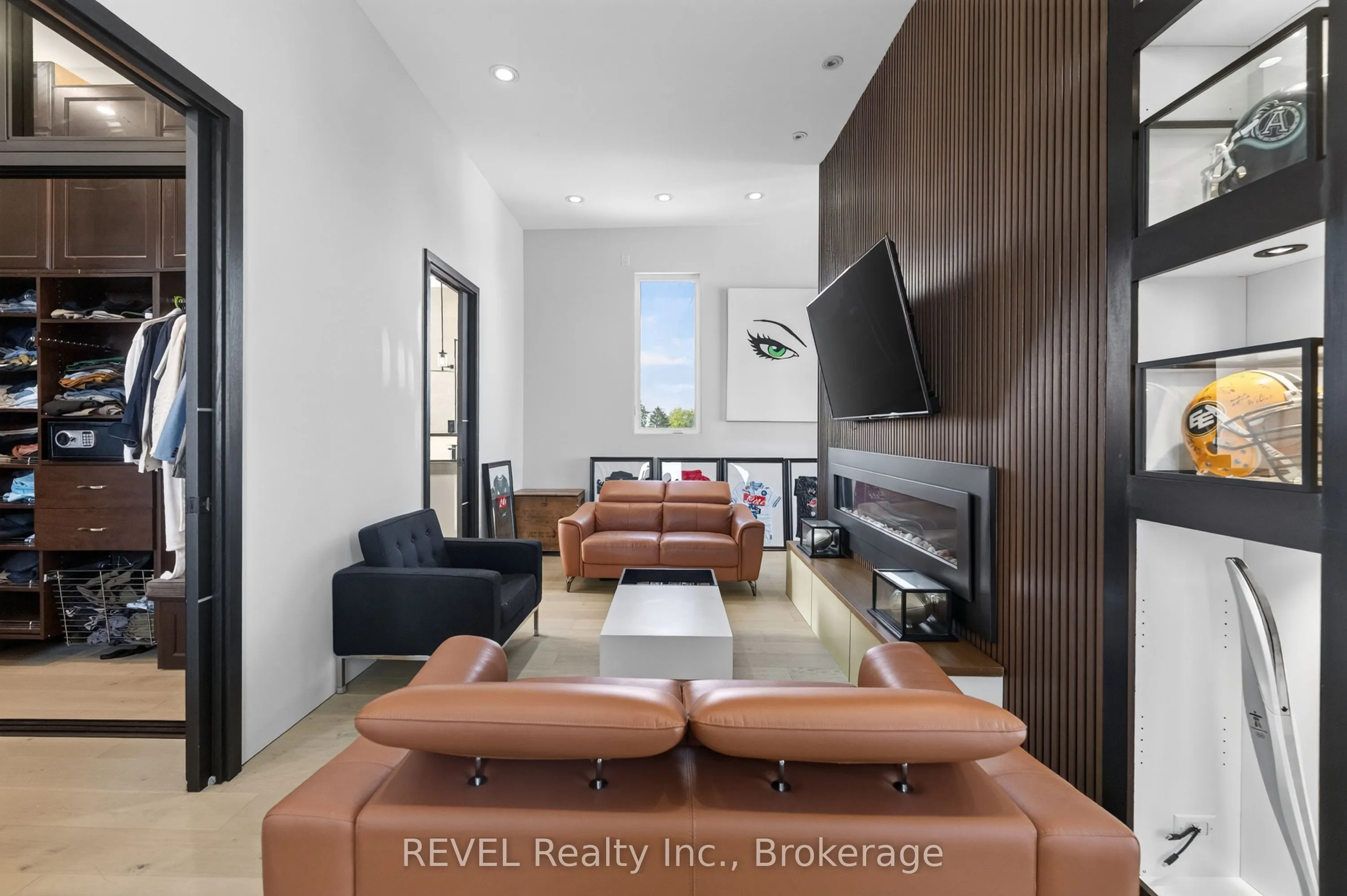 111 Niagara Boulevard #1