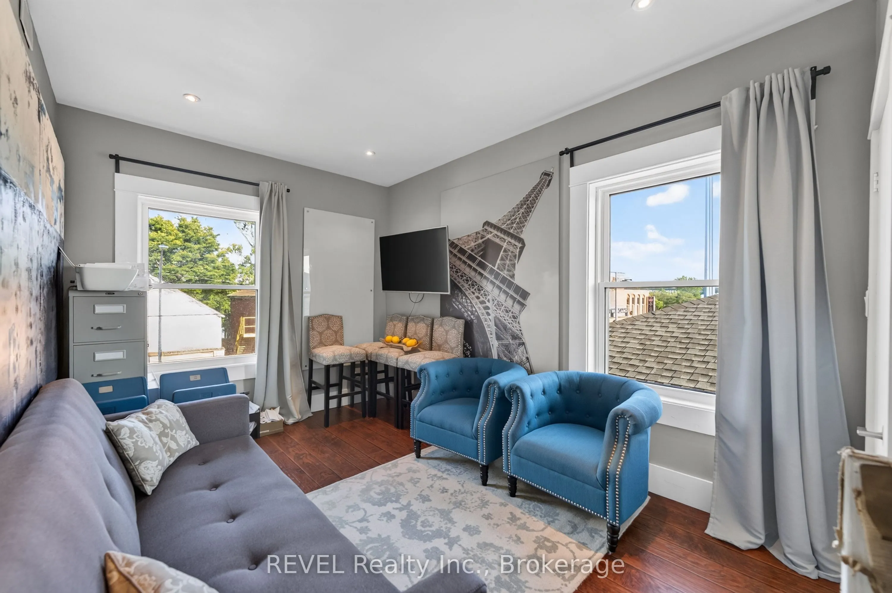 111 Niagara Boulevard #1