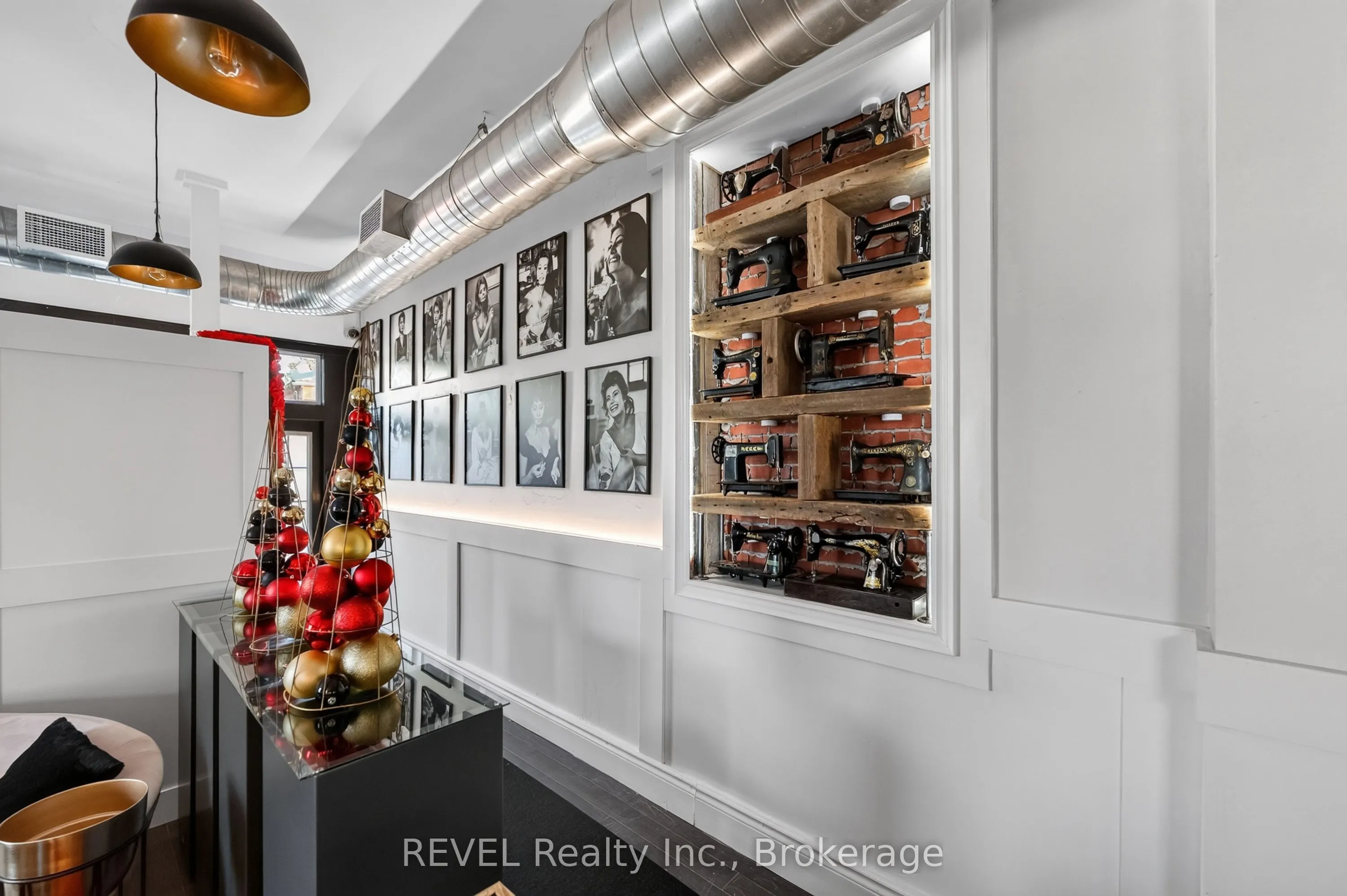 111 Niagara Boulevard #1
