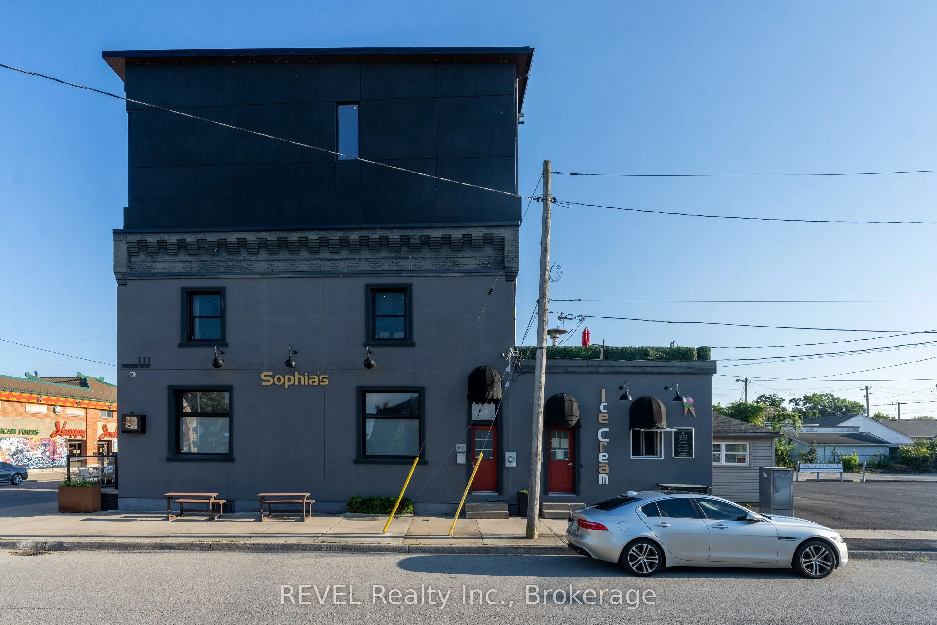 111 Niagara Boulevard #1