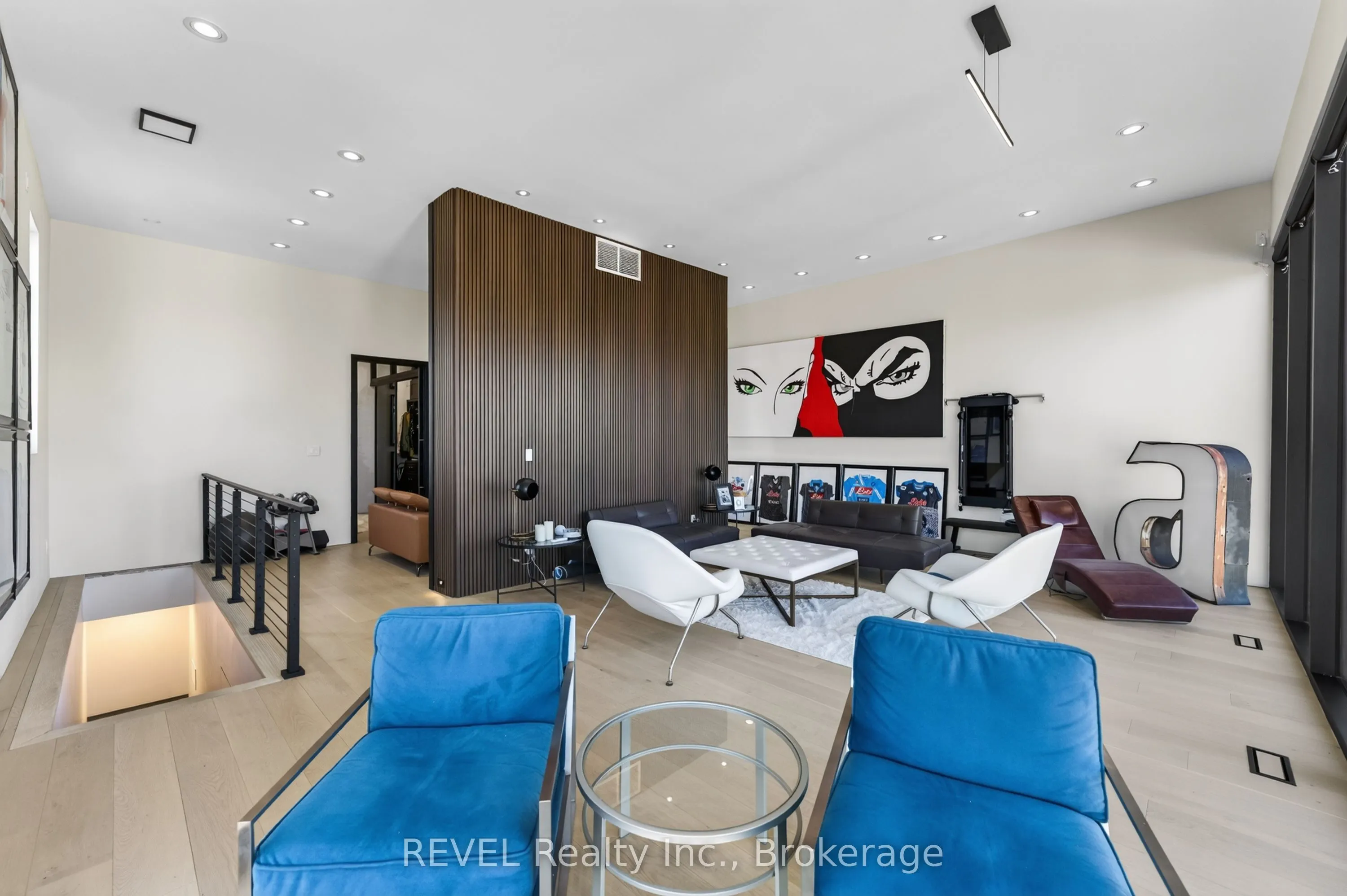 111 Niagara Boulevard #1