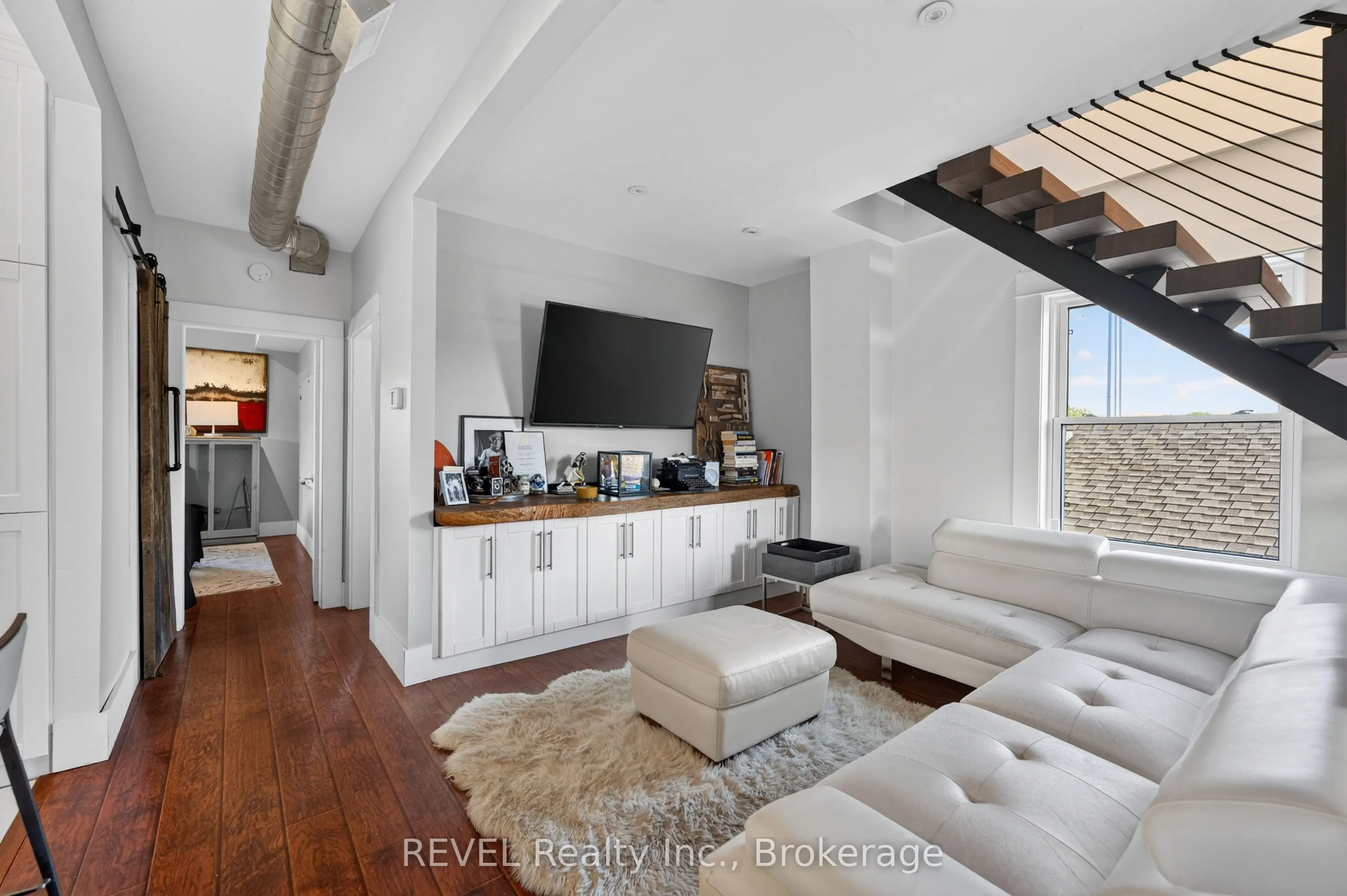 111 Niagara Boulevard #1