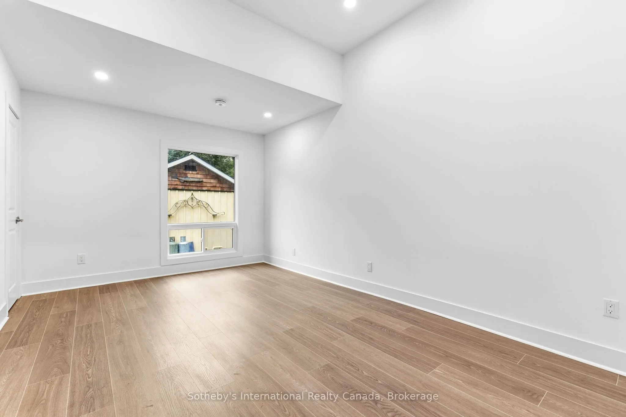 1003 Elizabeth Street