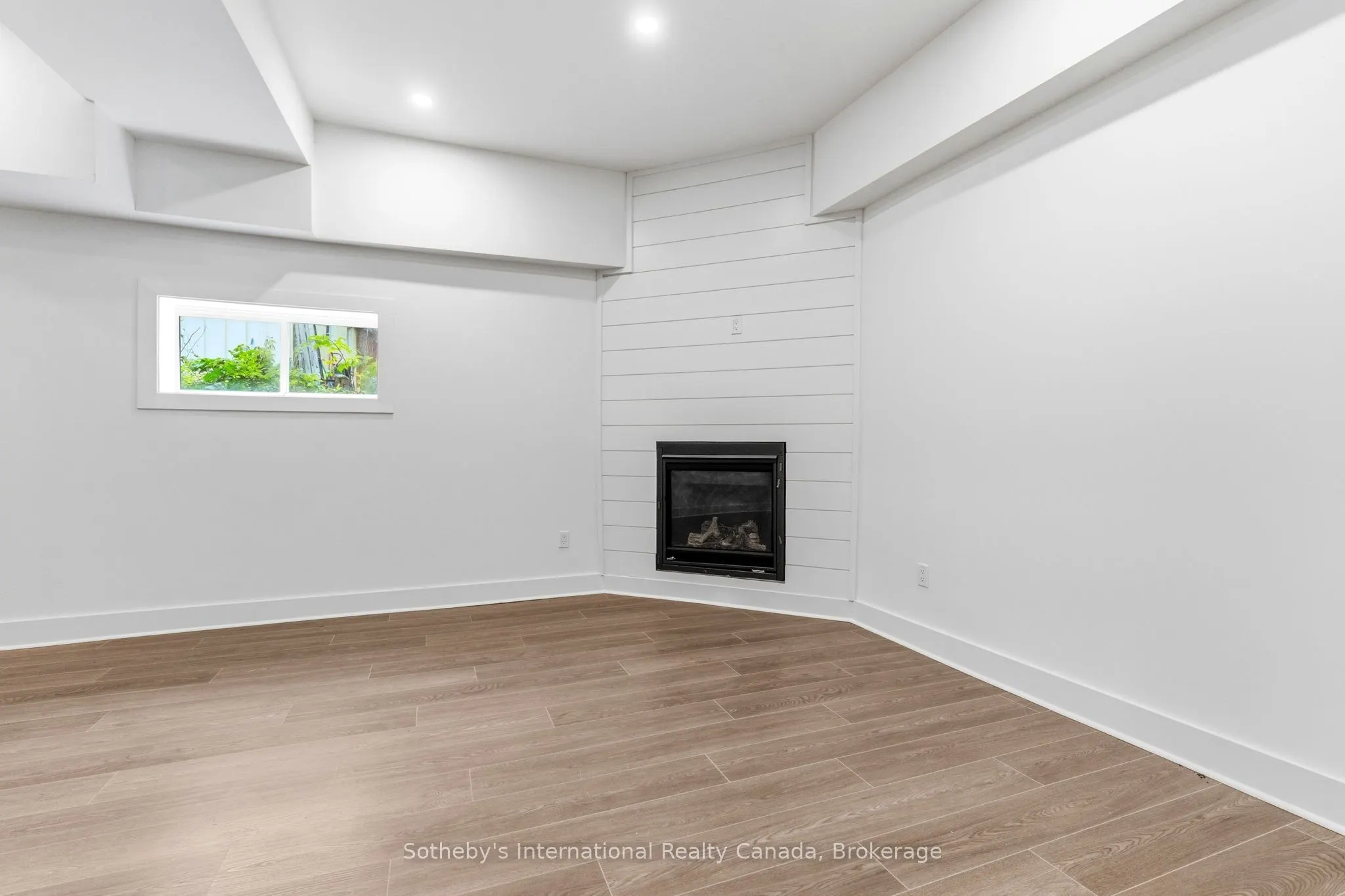 1003 Elizabeth Street