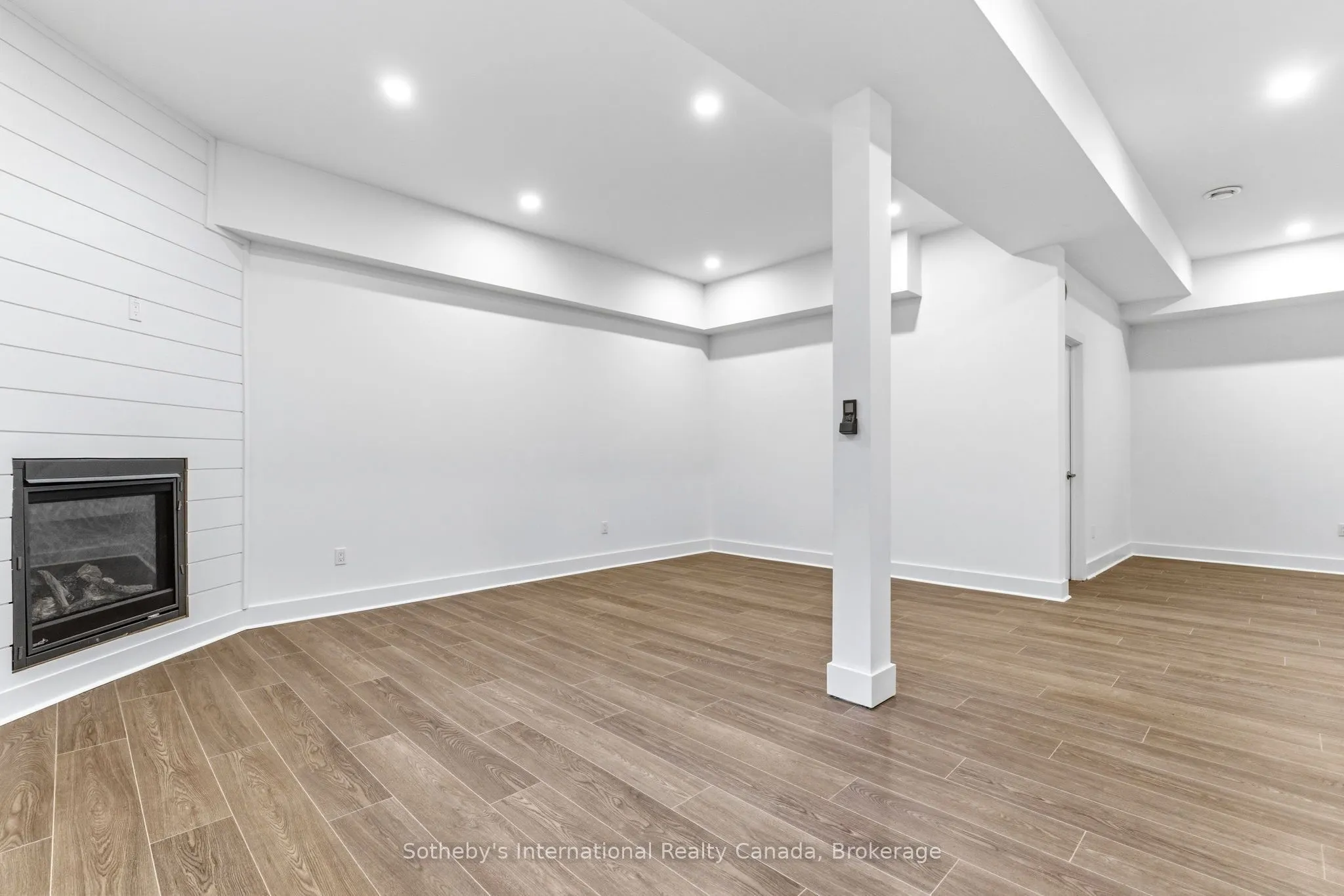 1003 Elizabeth Street