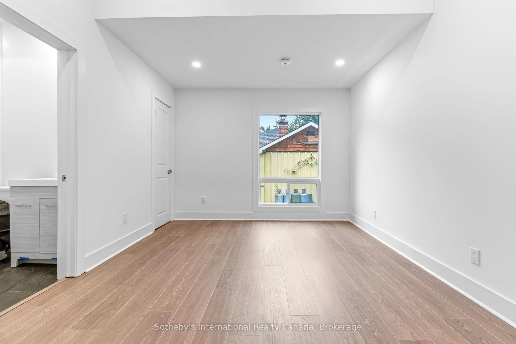 1003 Elizabeth Street