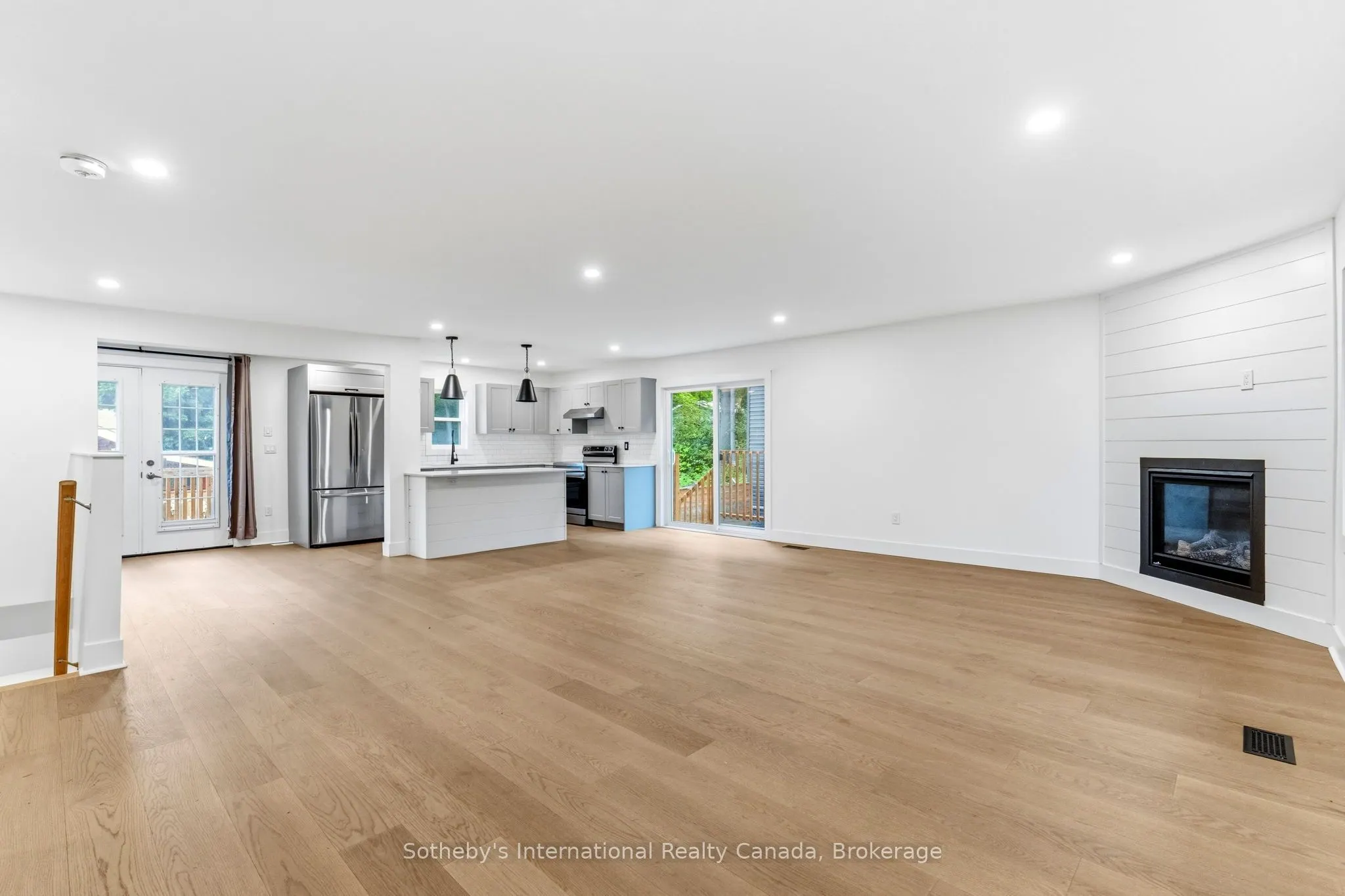 1003 Elizabeth Street