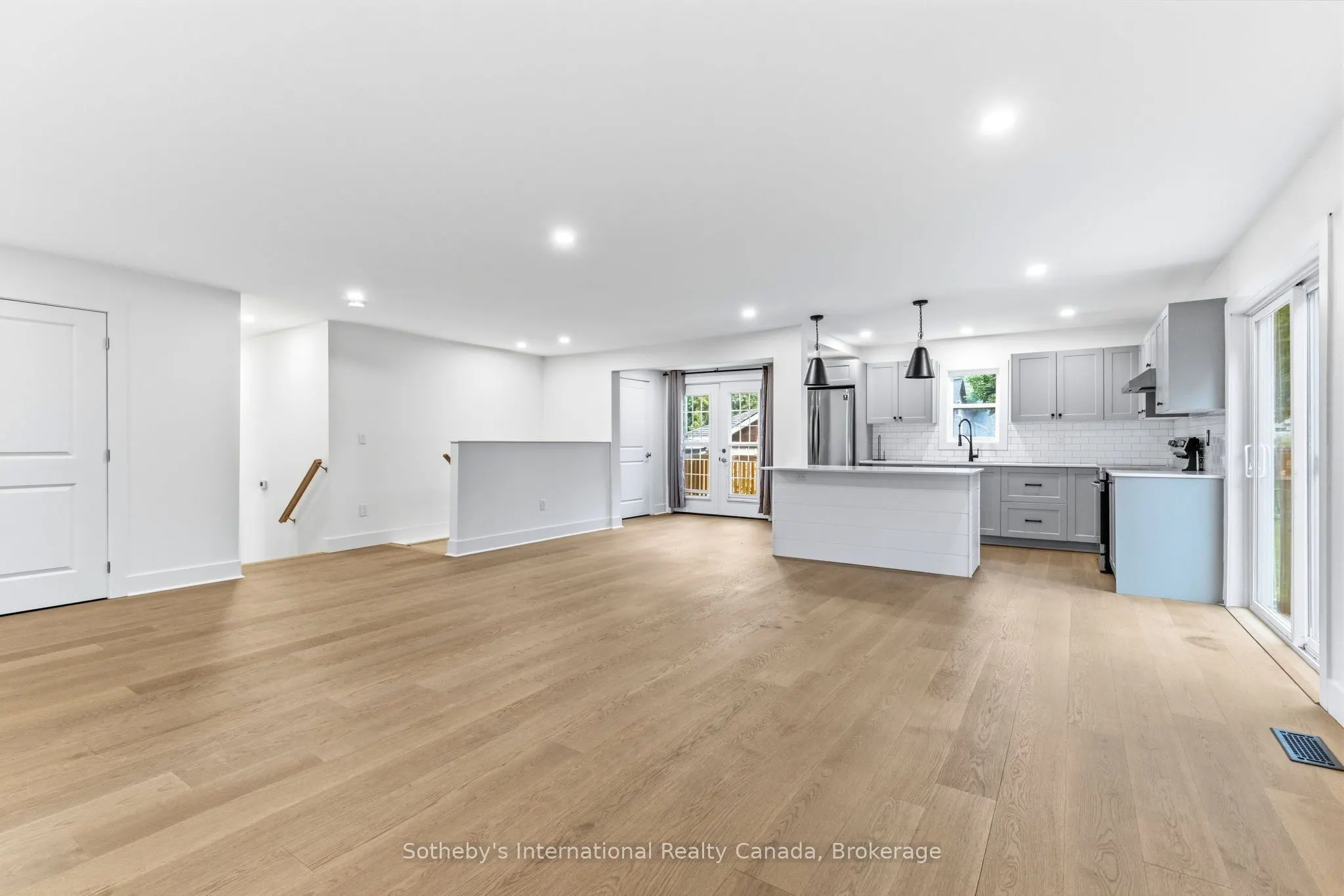 1003 Elizabeth Street