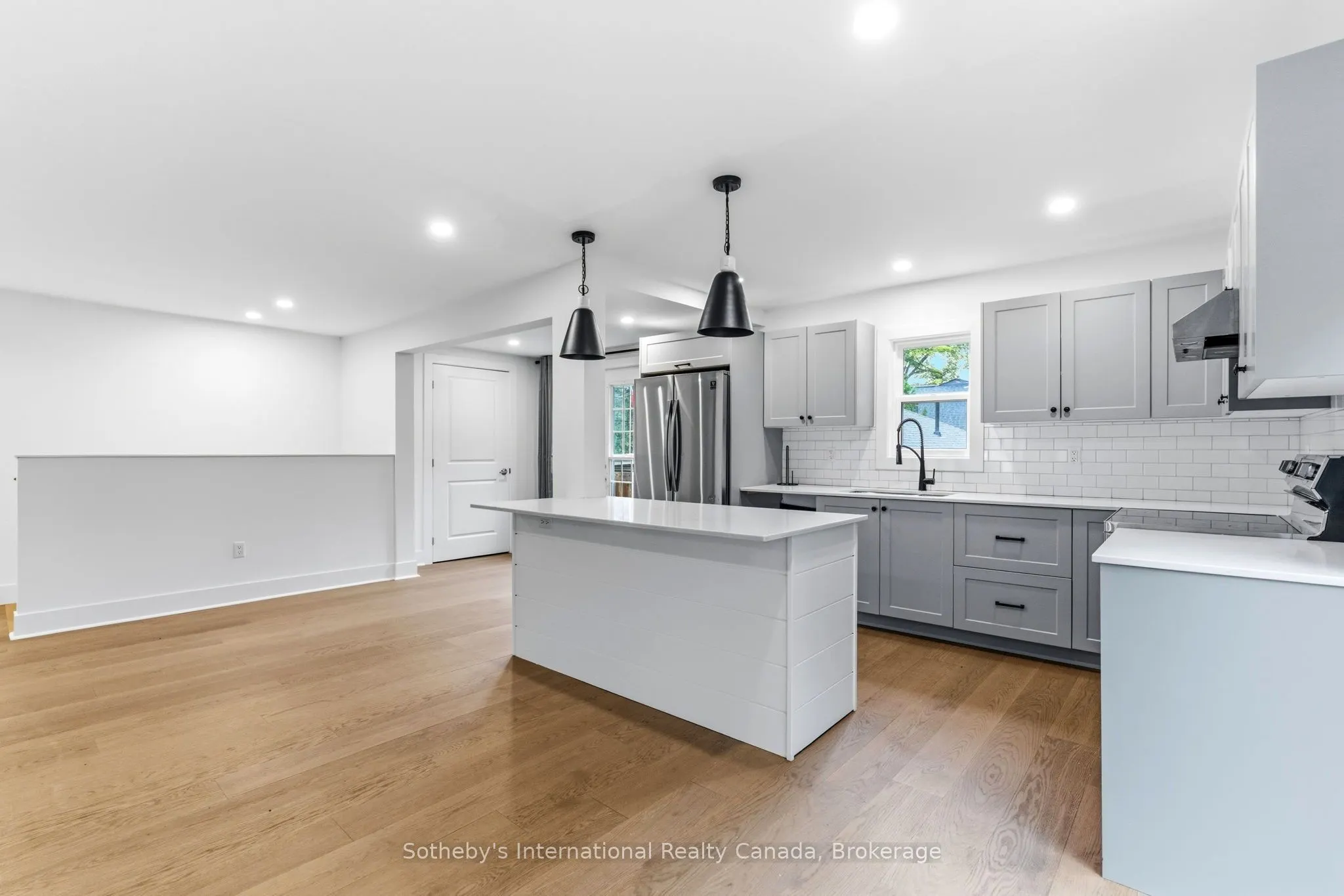 1003 Elizabeth Street