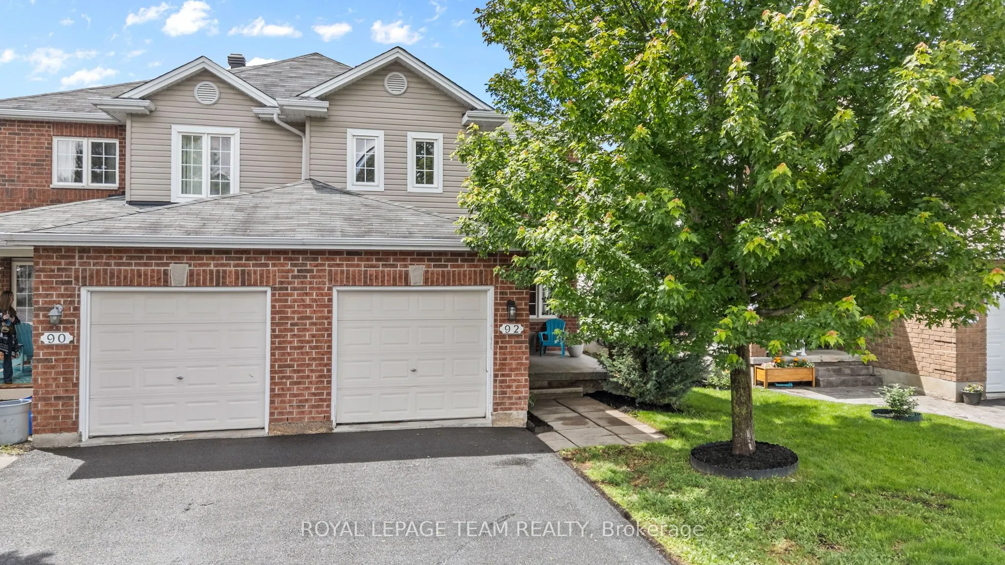 92 Wolff Crescent