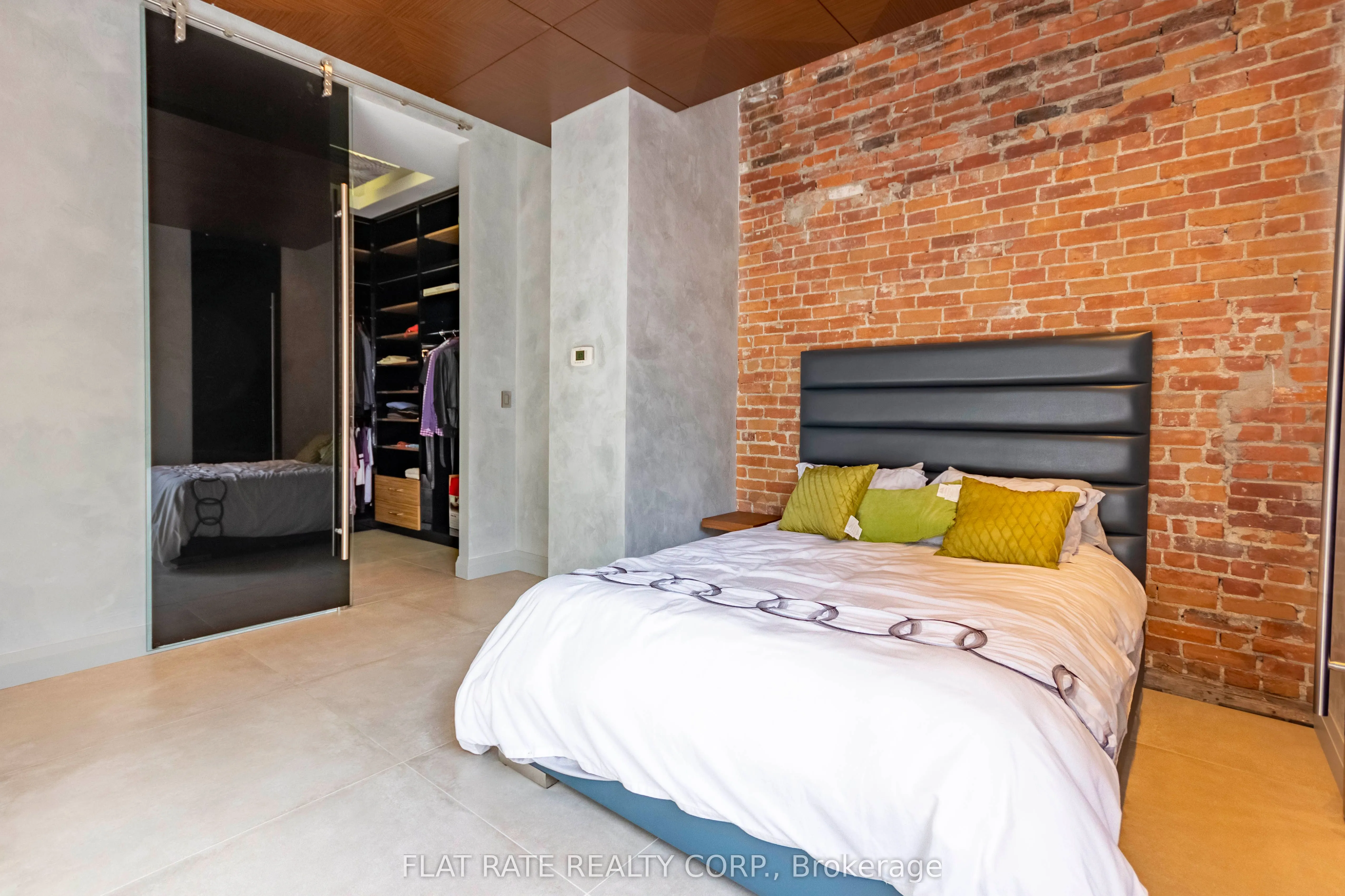 139-141 HUNTER Street W