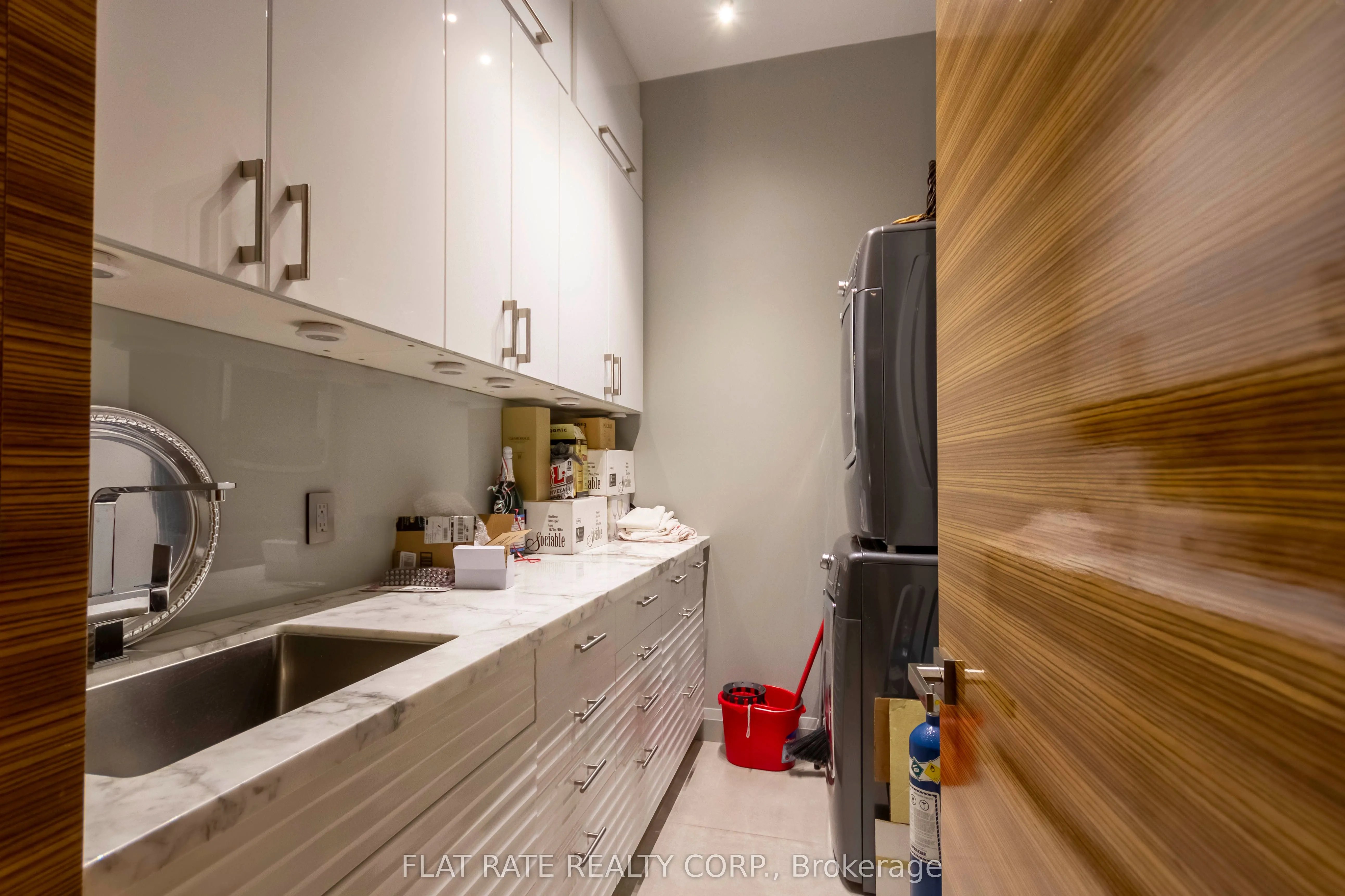 139-141 HUNTER Street W