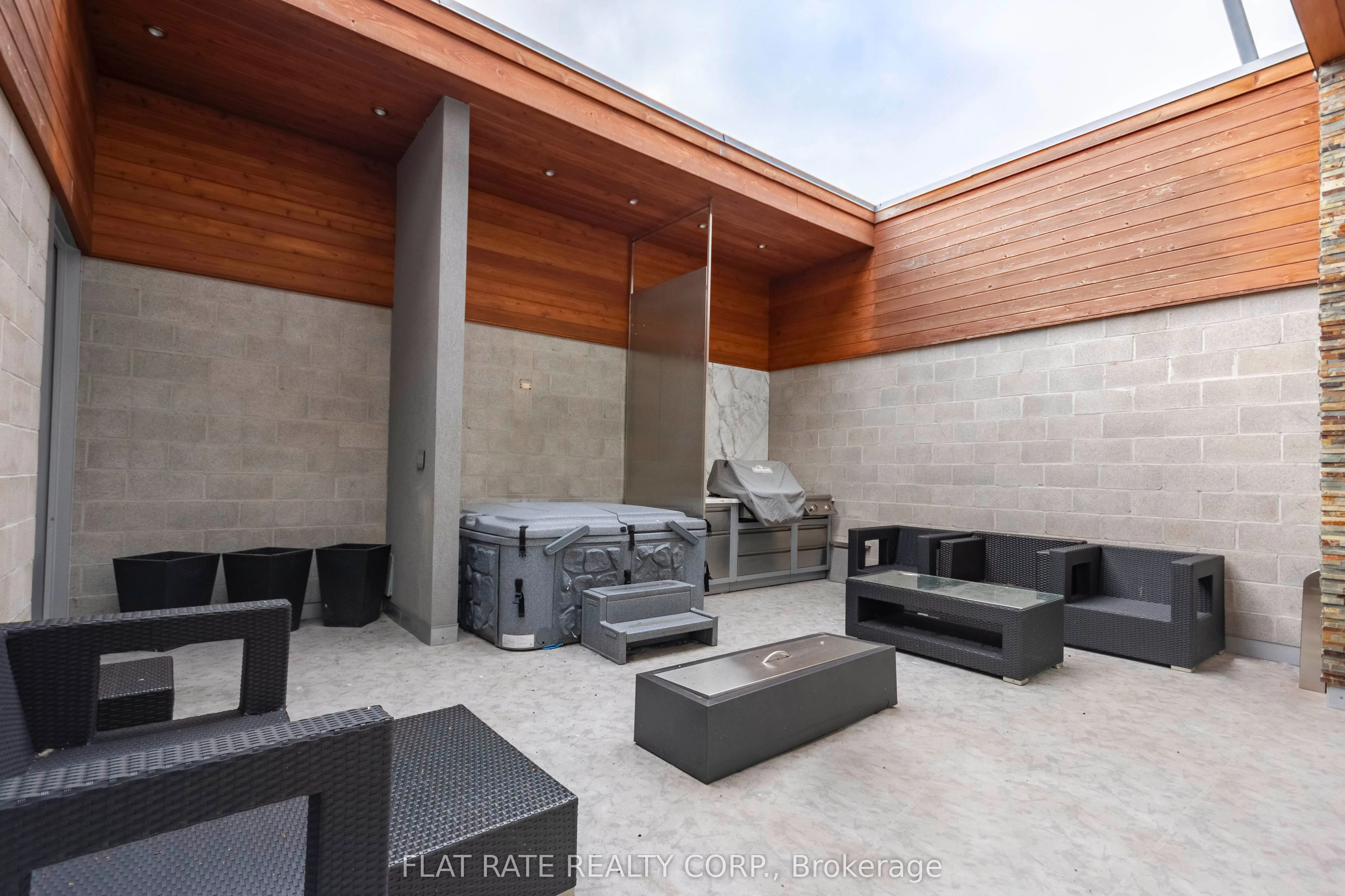 139-141 HUNTER Street W
