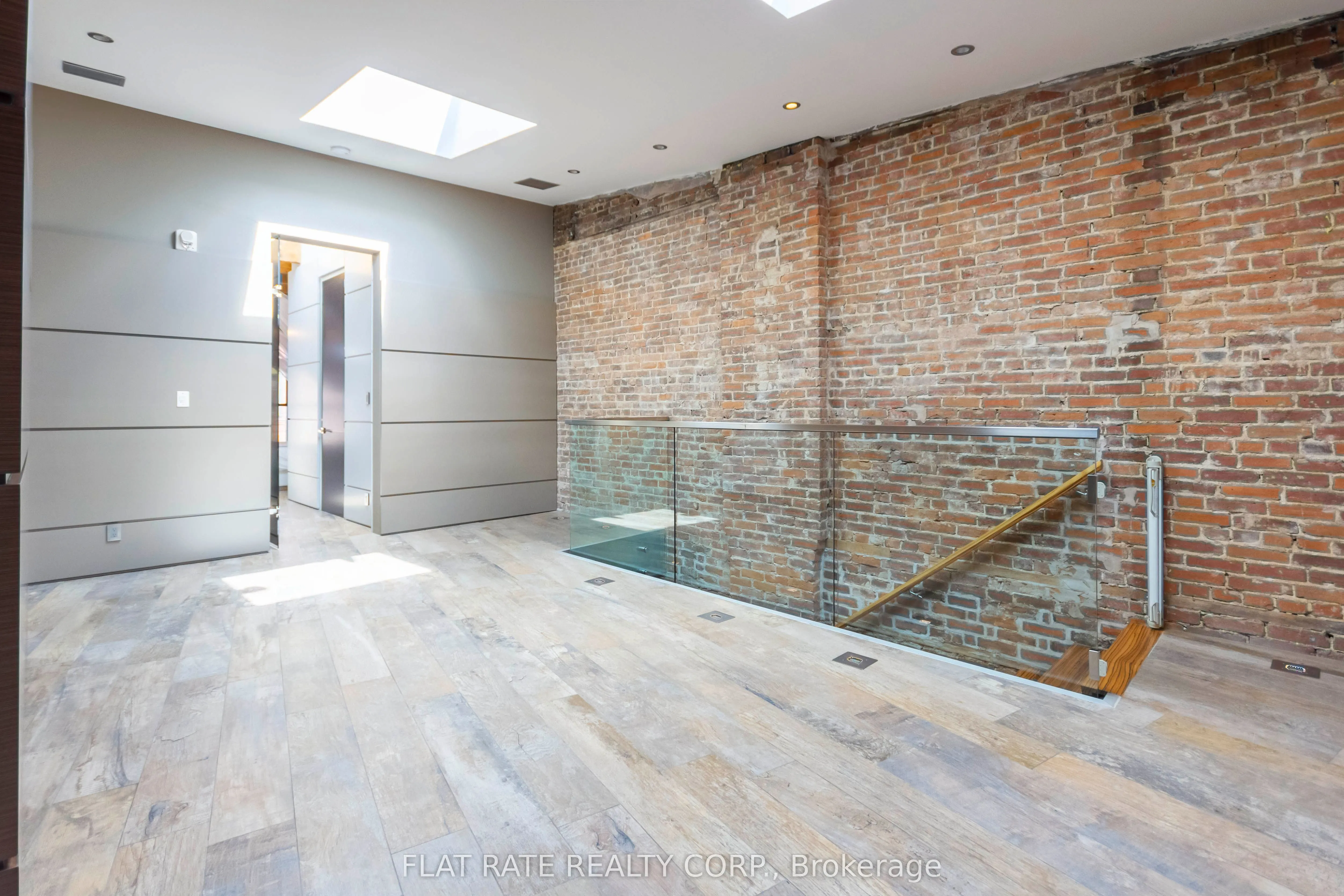 139-141 HUNTER Street W