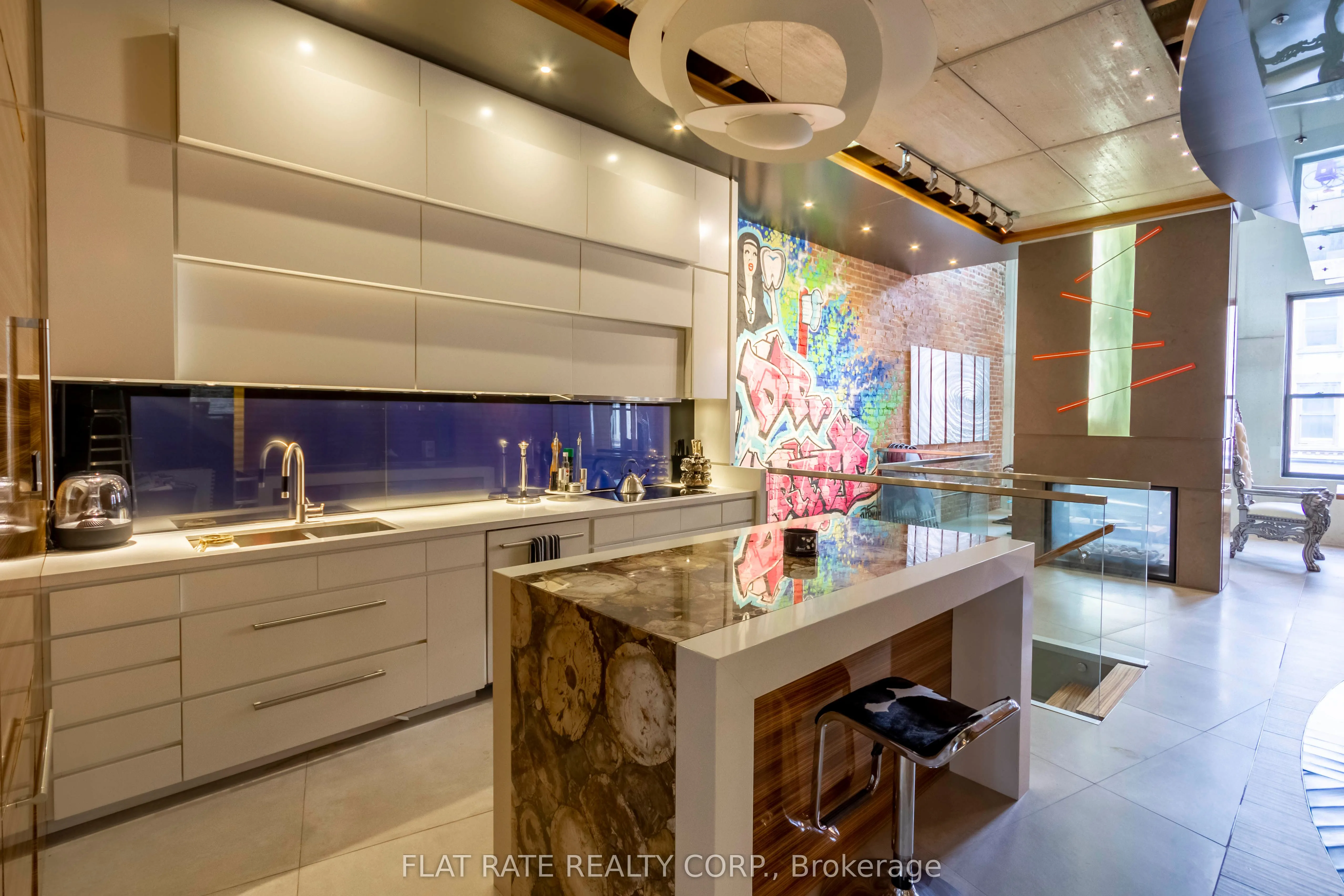 139-141 HUNTER Street W