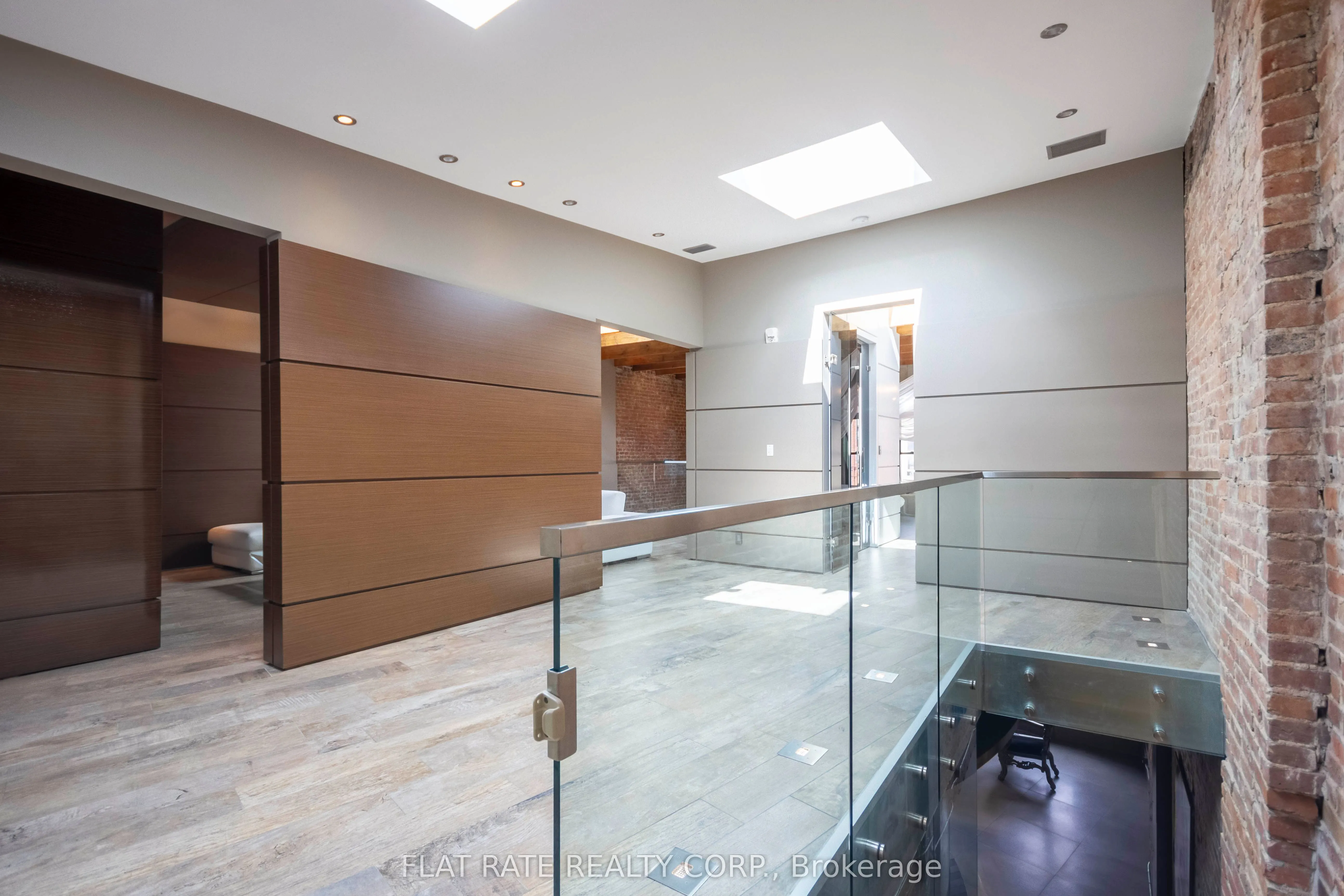 139-141 HUNTER Street W