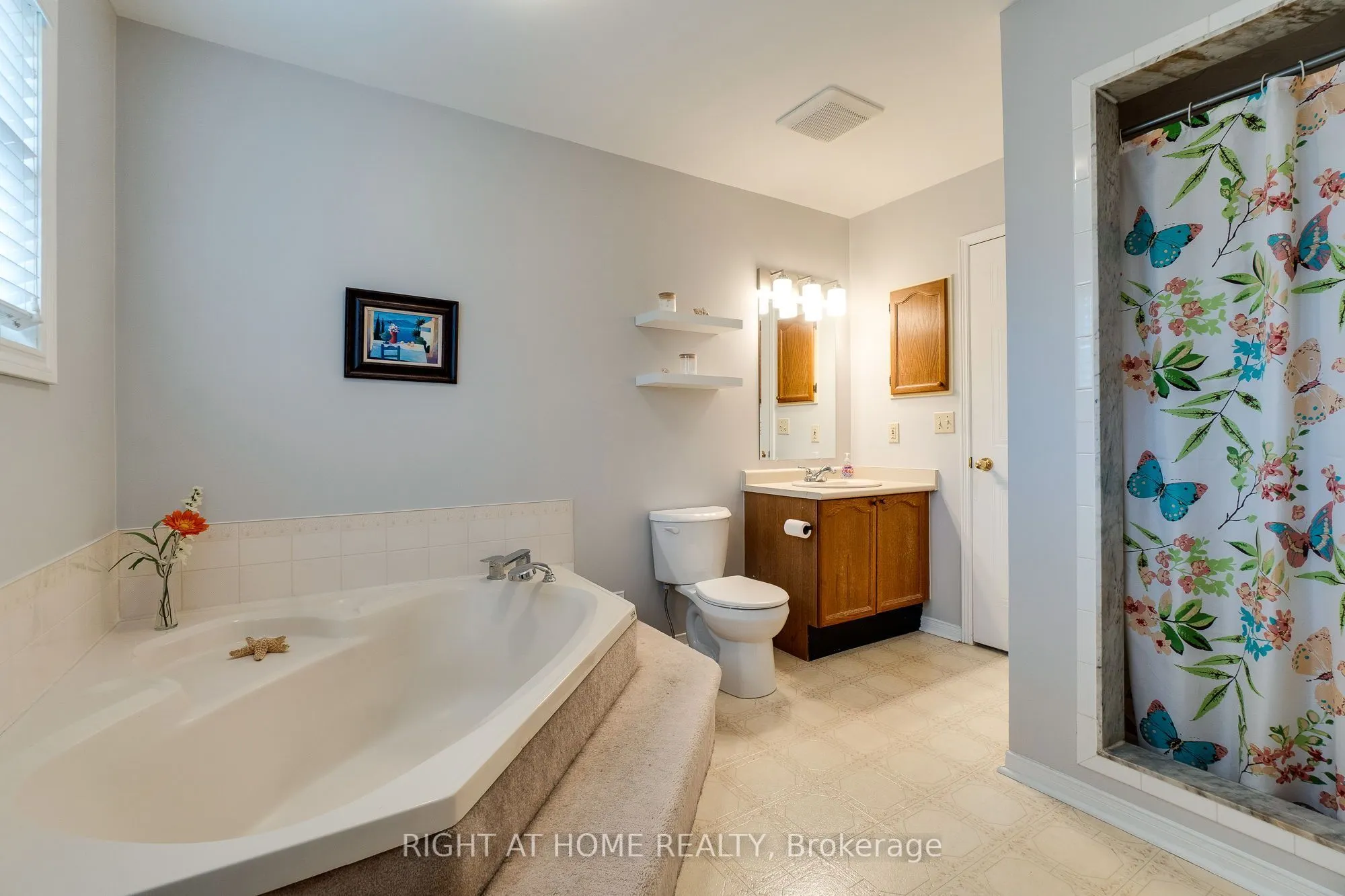 234 Philip Court W