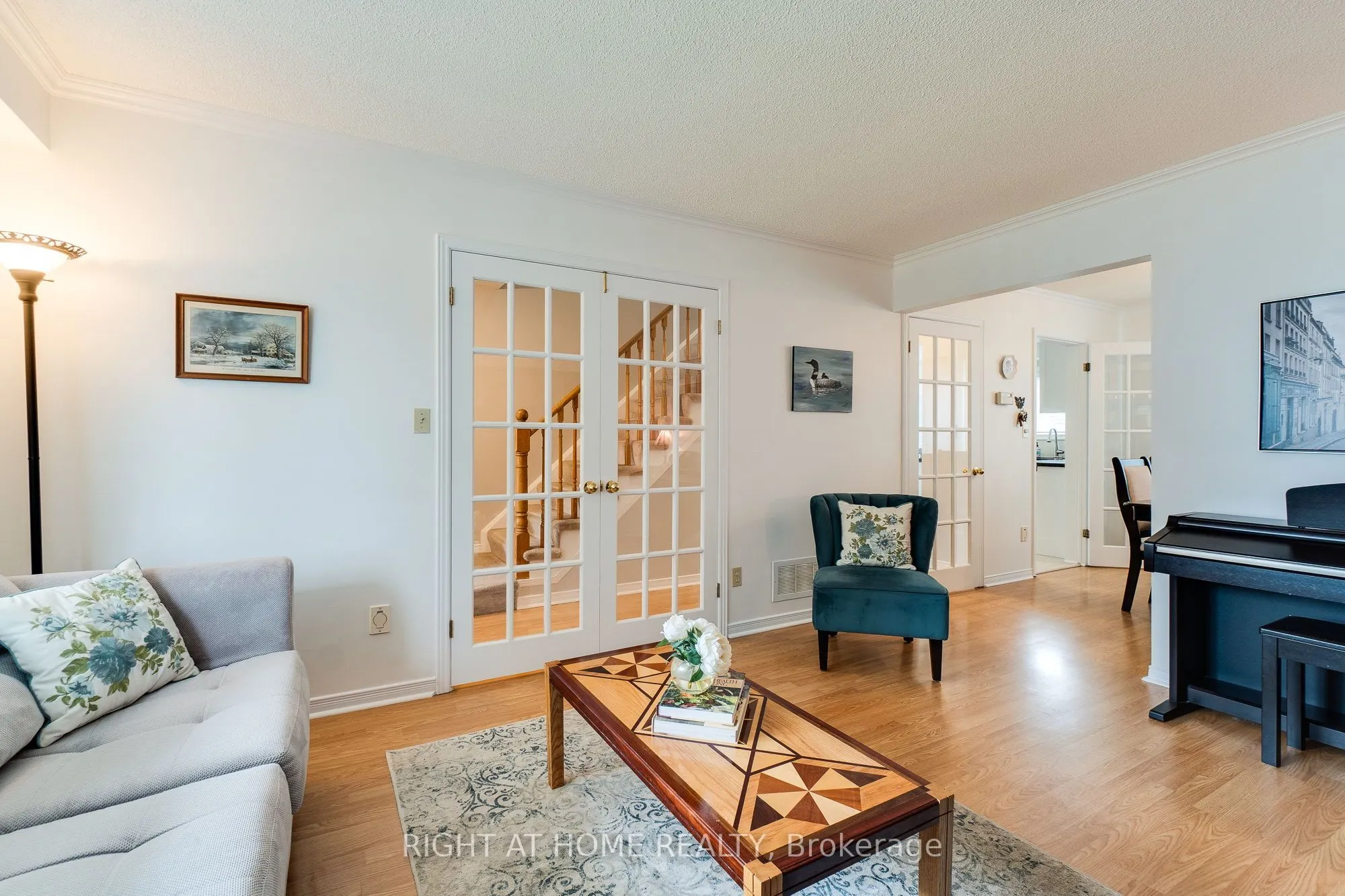 234 Philip Court W
