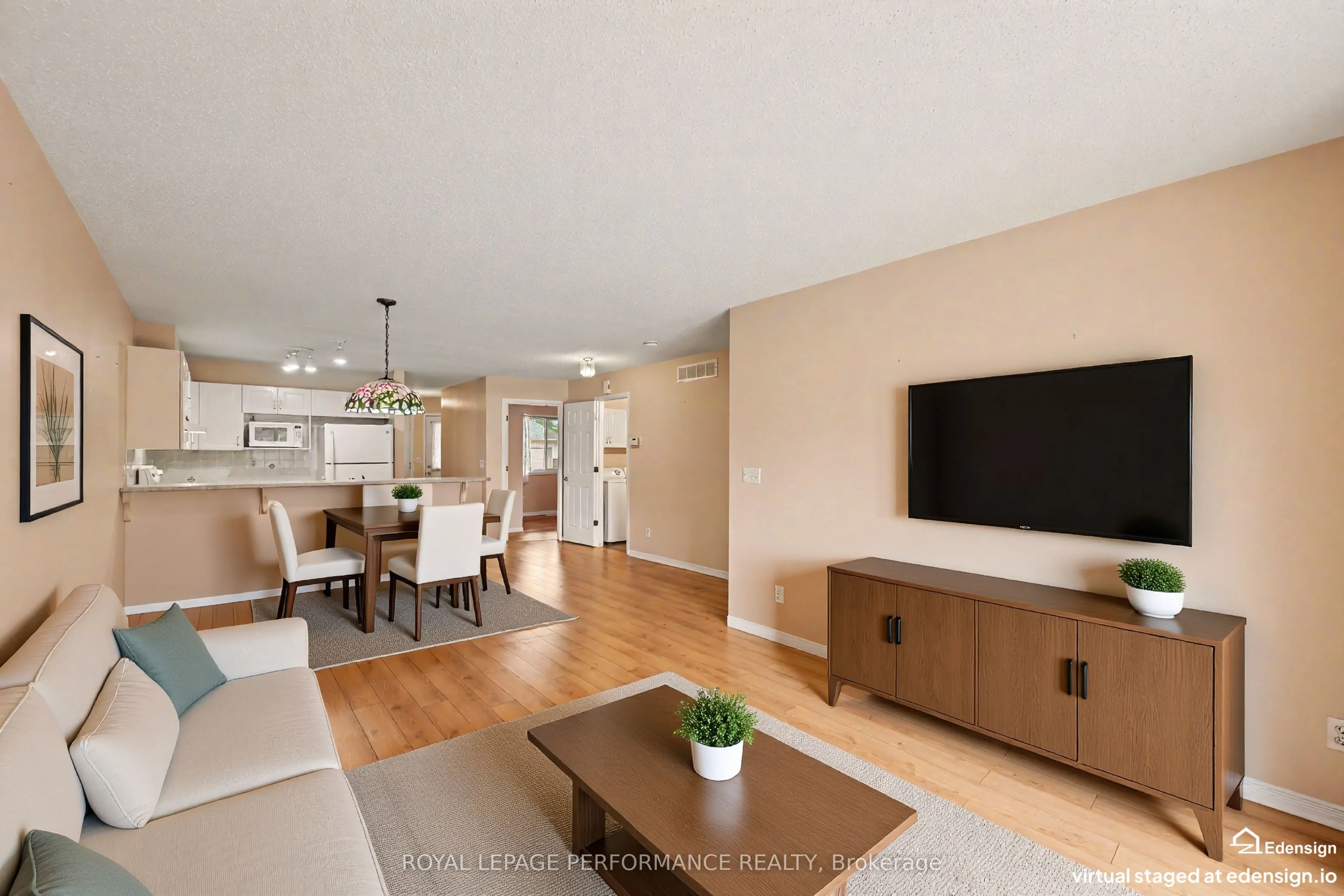 18 Daphne Crescent #18