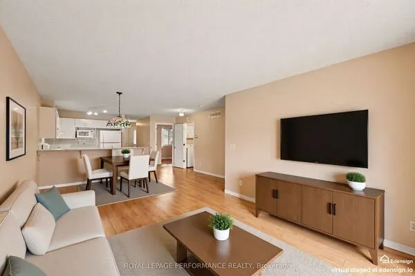 18 Daphne Crescent #18