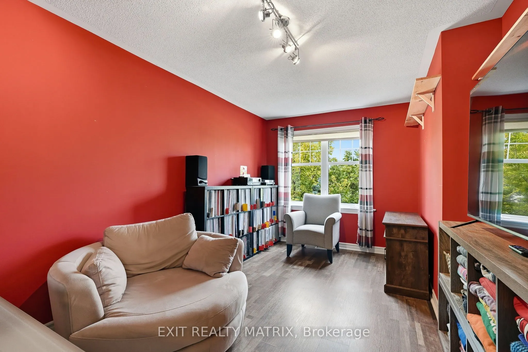 4233 Kelly Farm Drive