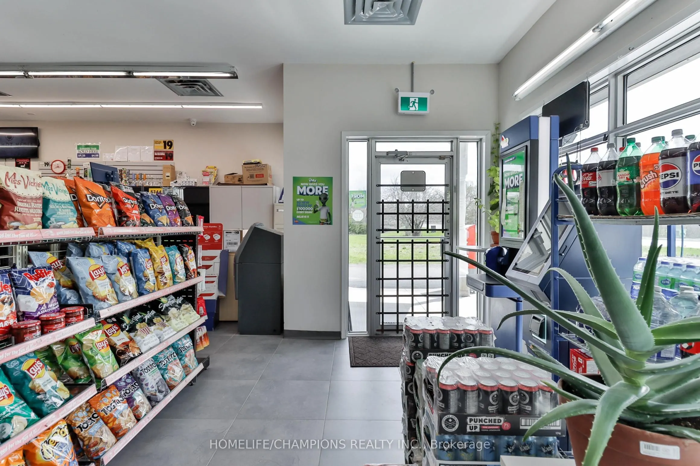 422 King Street W