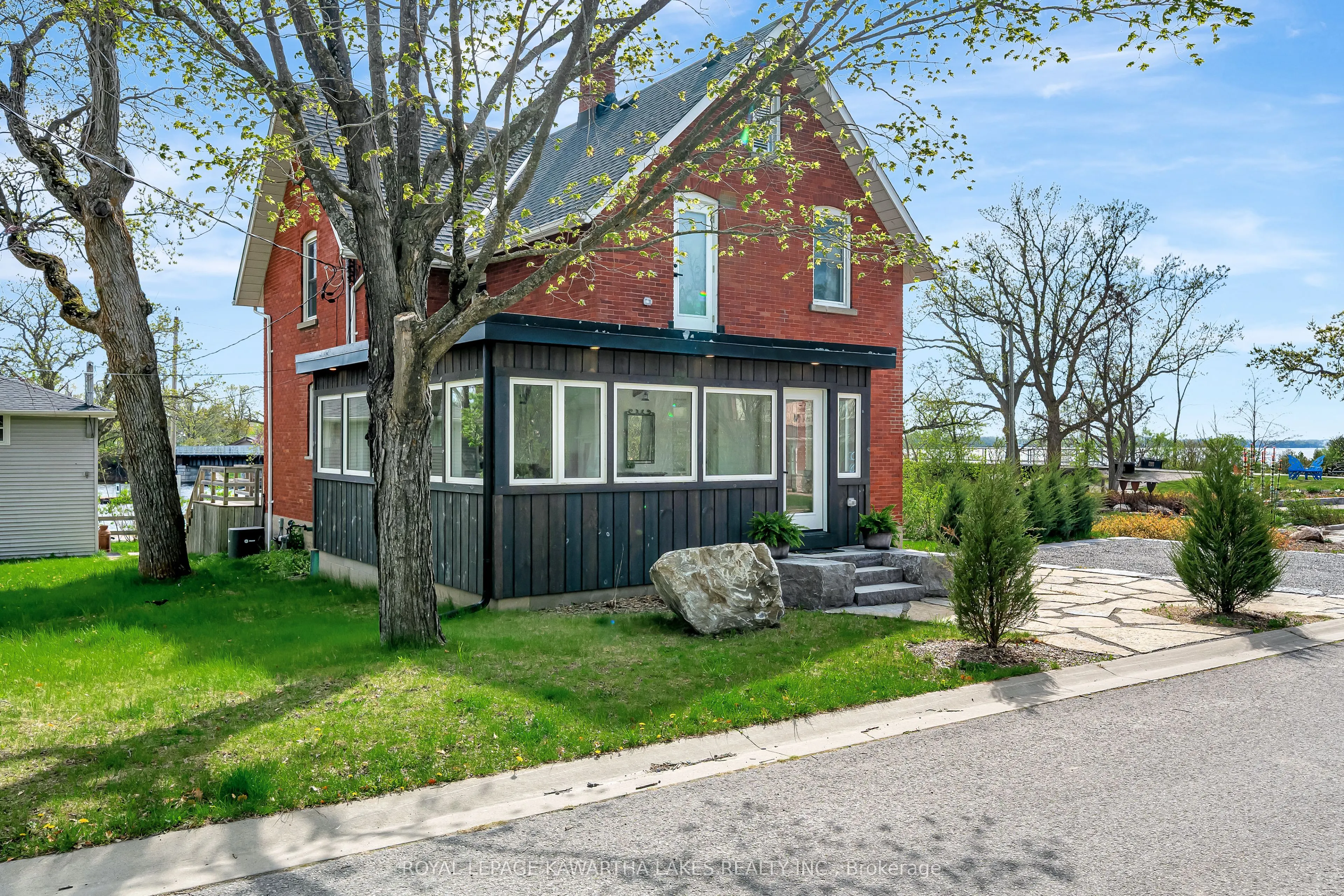 45 OAK Street