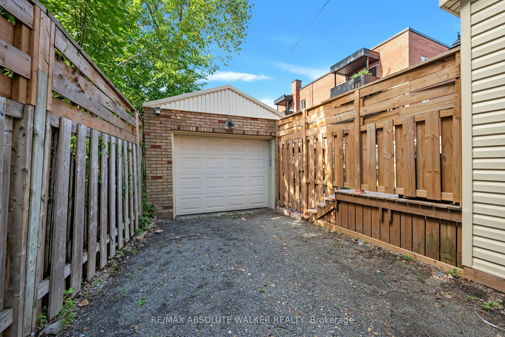 425 Besserer Street