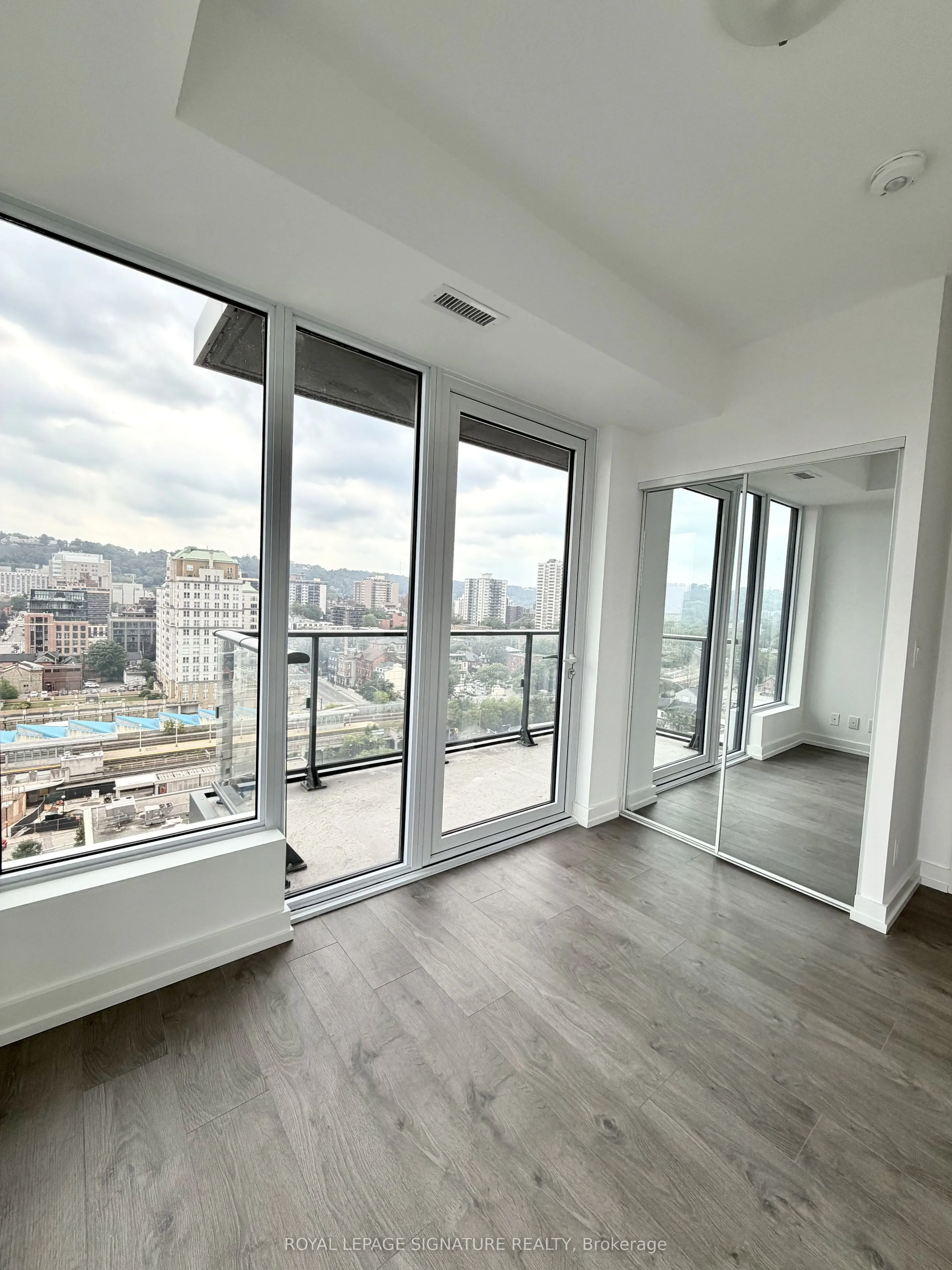 75 James Street #1414