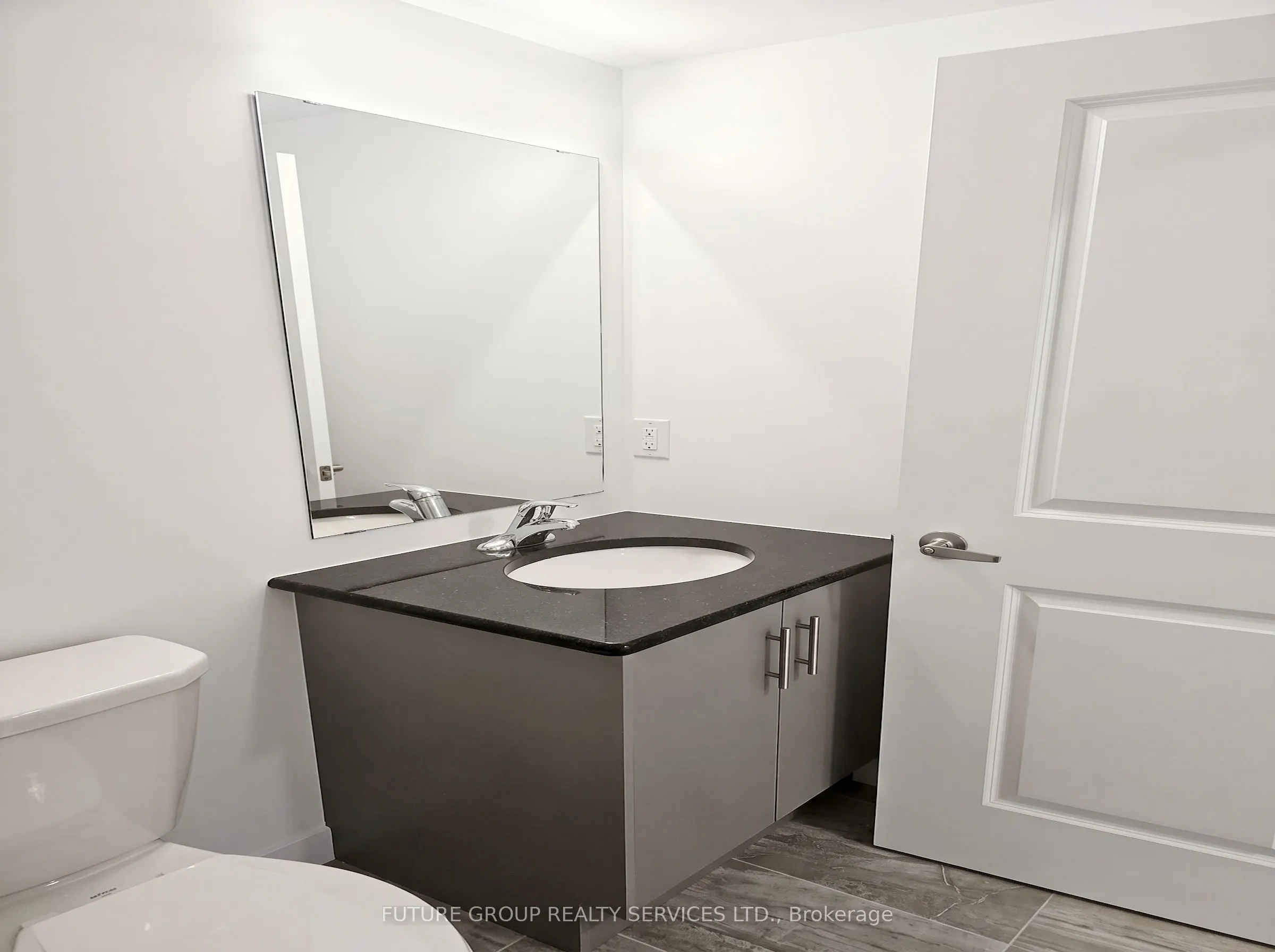 460 Dundas Street E #612