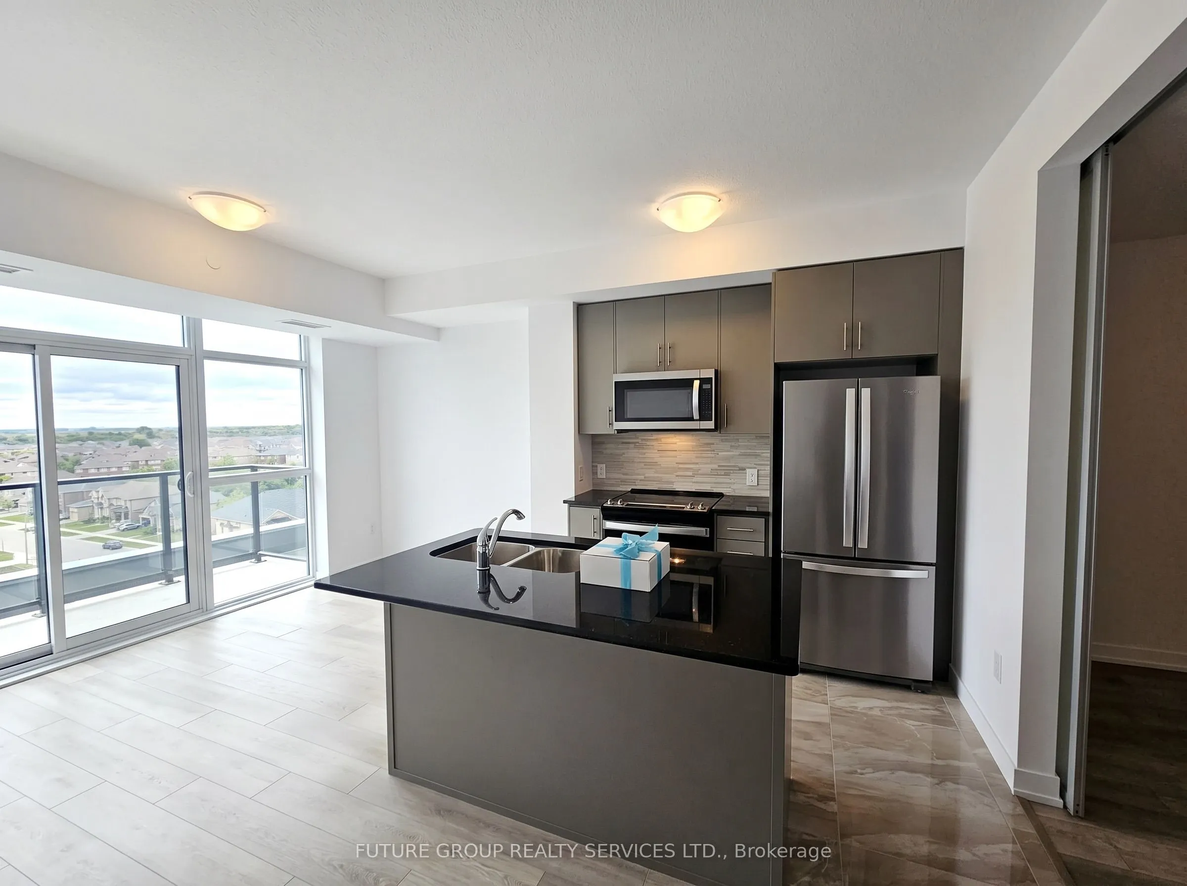 460 Dundas Street E #612