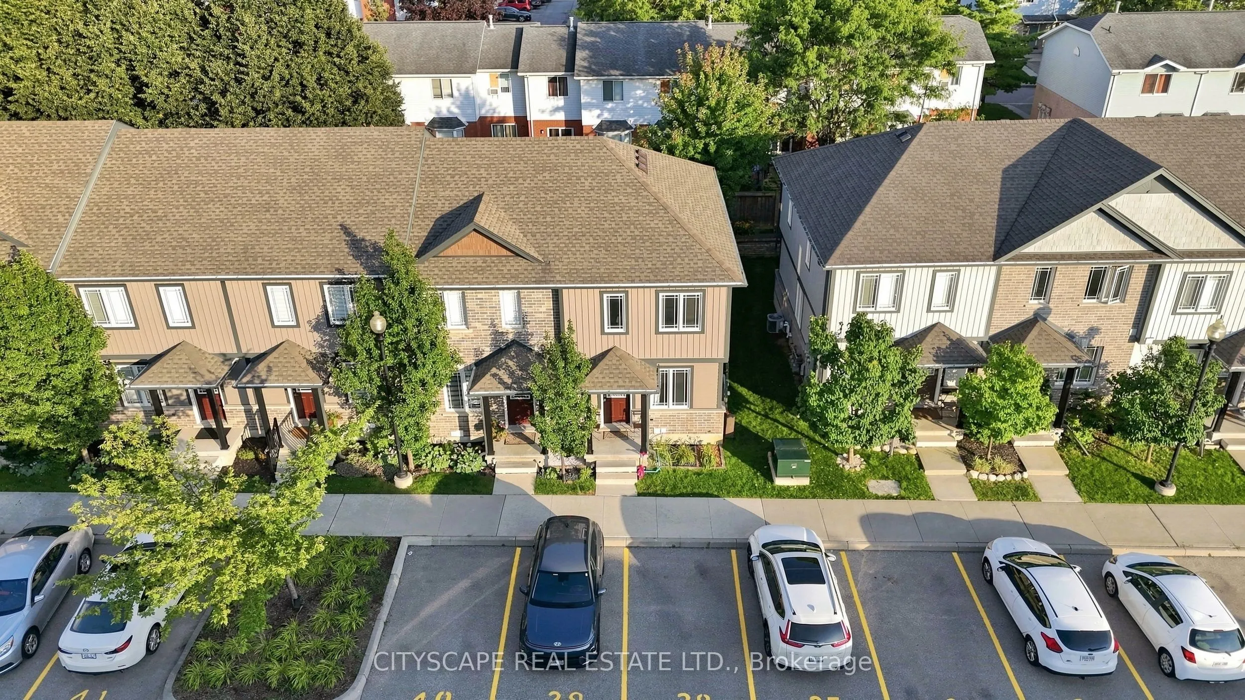 350 Dundas Street S #37