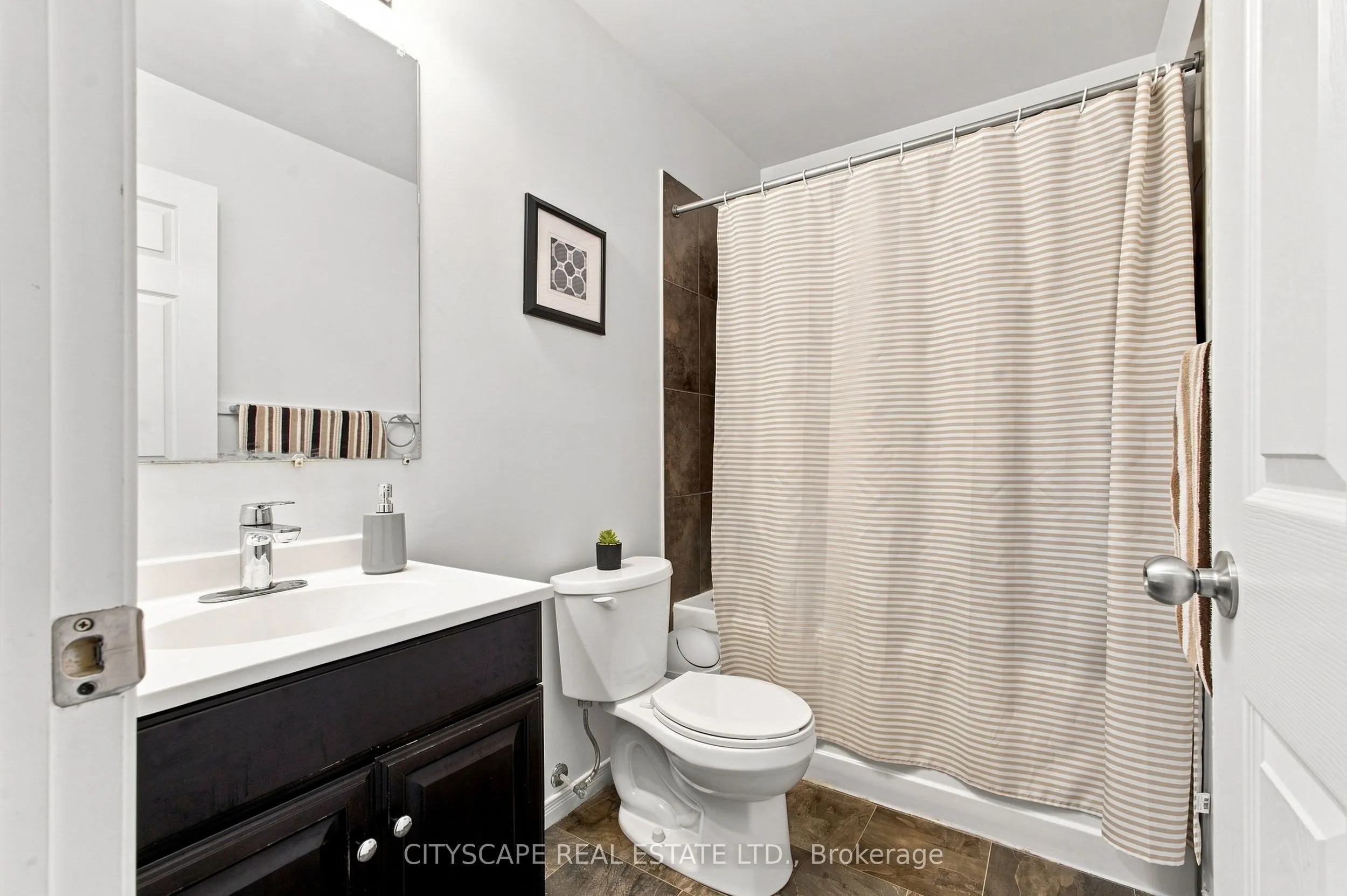 350 Dundas Street S #37