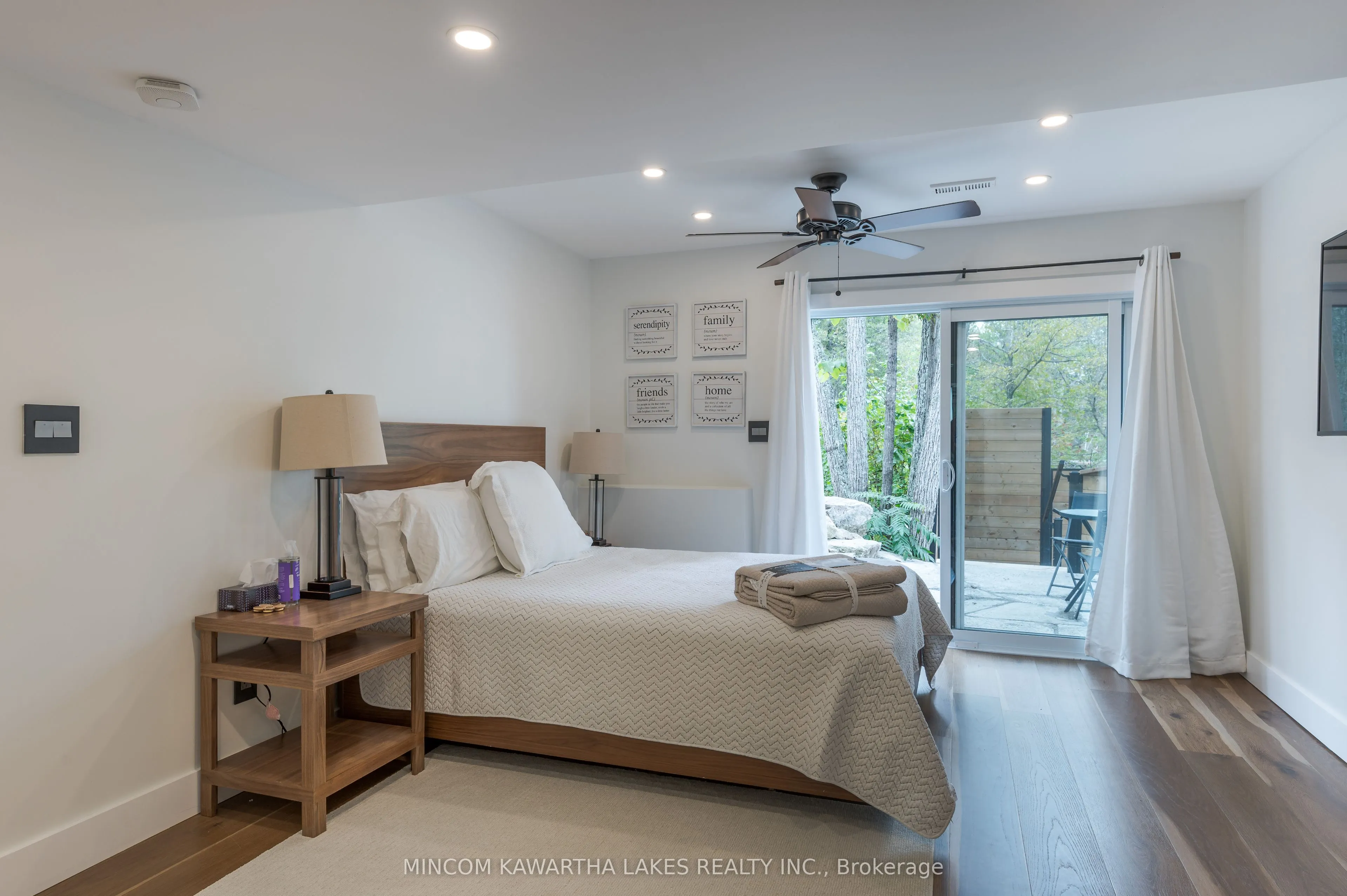 1416 Northey's Bay Road